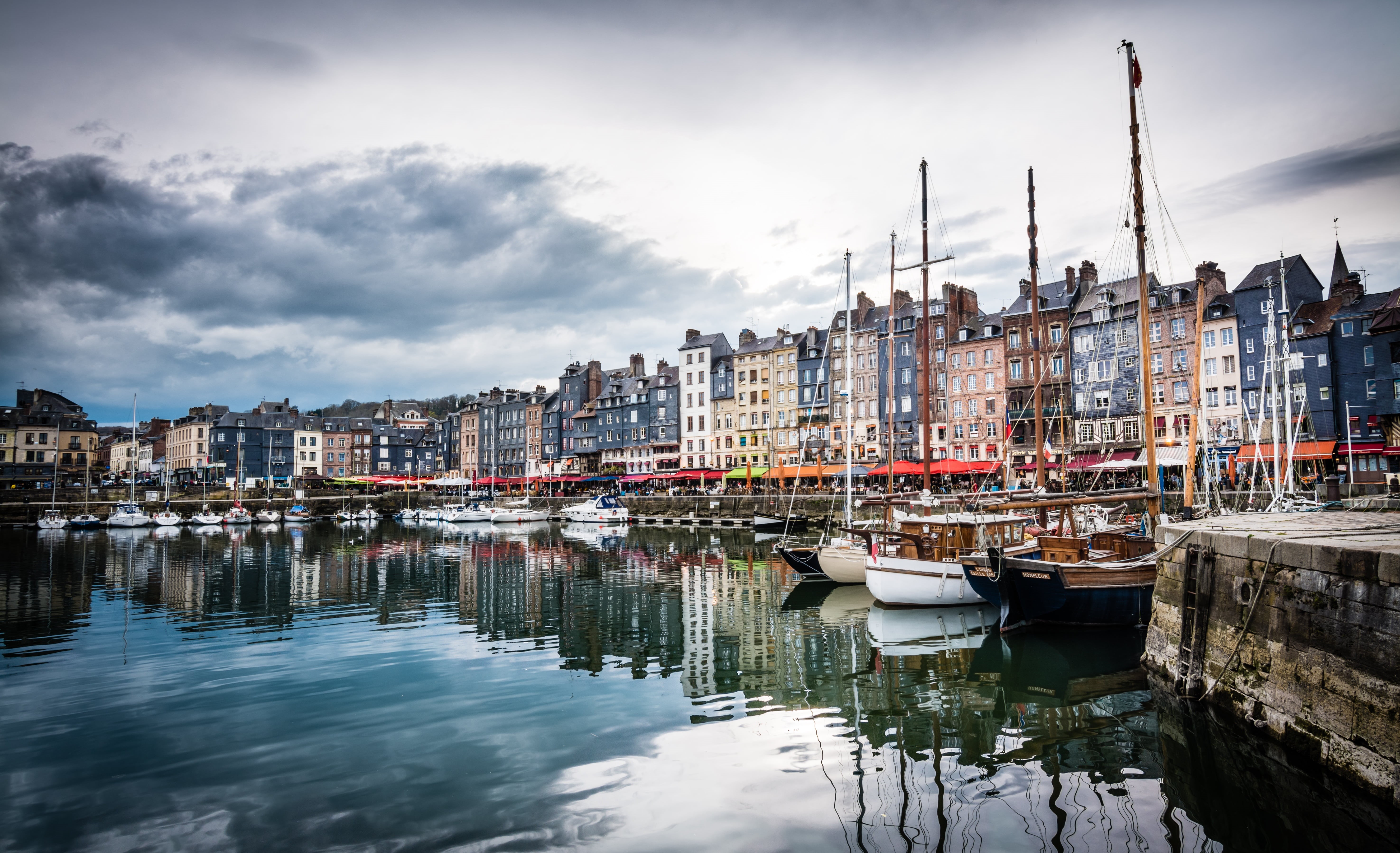 sea, france, nature, marina, buildings, port, harbor, yacht, reflection, built structure, house, travel, cloud - sky, 5K, city, urban, historic, famous, HD Wallpaper