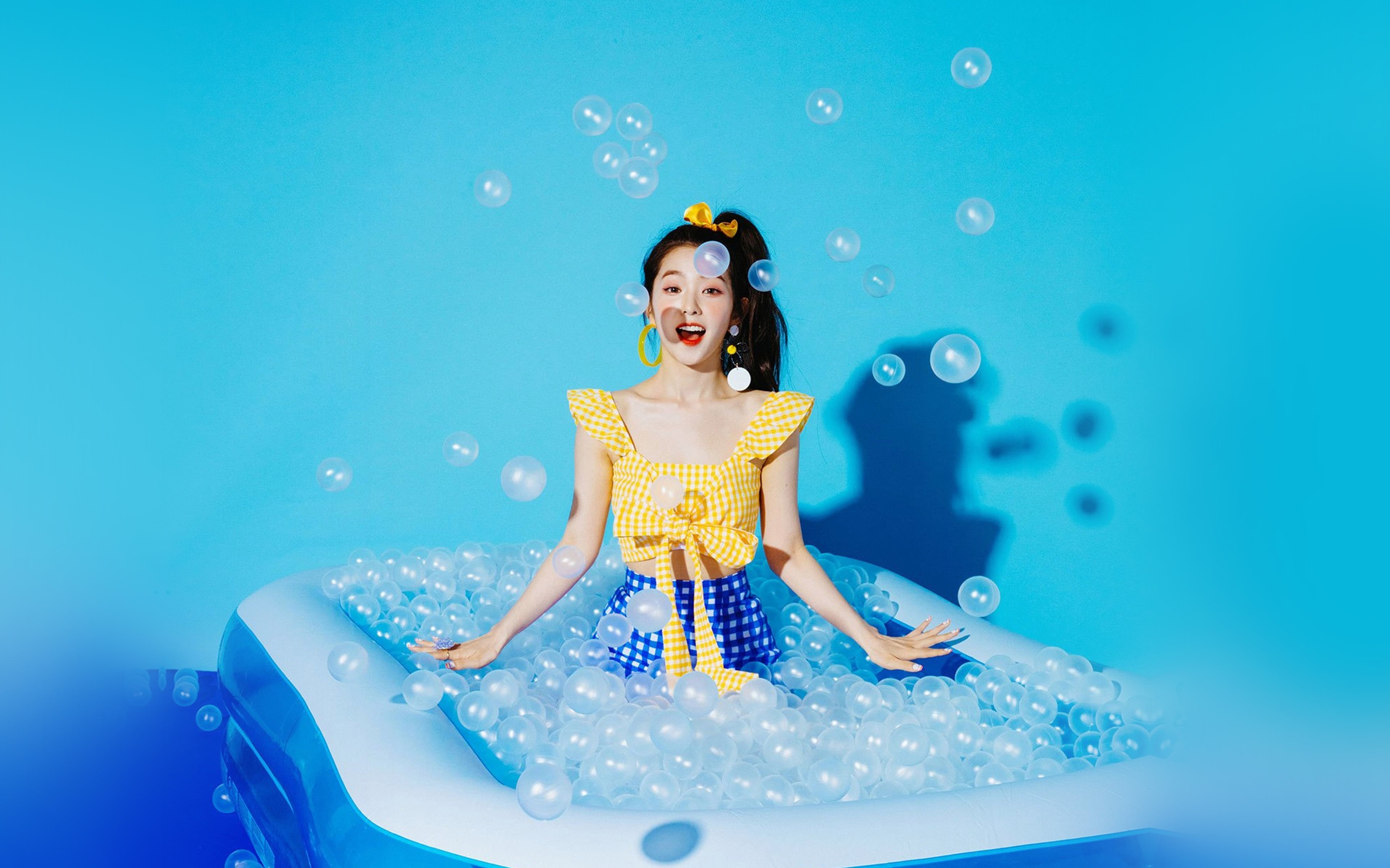 women, girl, excitement, mouth, happiness, hairstyle, enjoyment, redvelvet, bubble, indoors, fun, studio shot, hair, 4K, mouth open, water, emotion, one person, HD Wallpaper