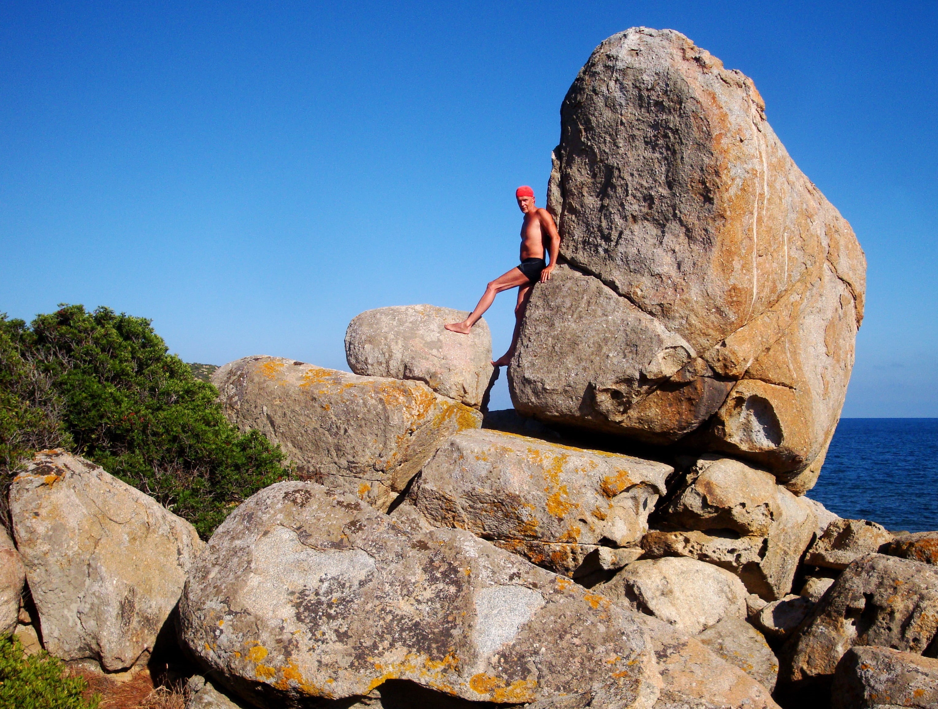 meditation, leaning, feet, mood, adventure, full length, sicily, sky, round stone, sun, mother, yoga, clear sky, dom, real people, relaxation, holiday, HD Wallpaper