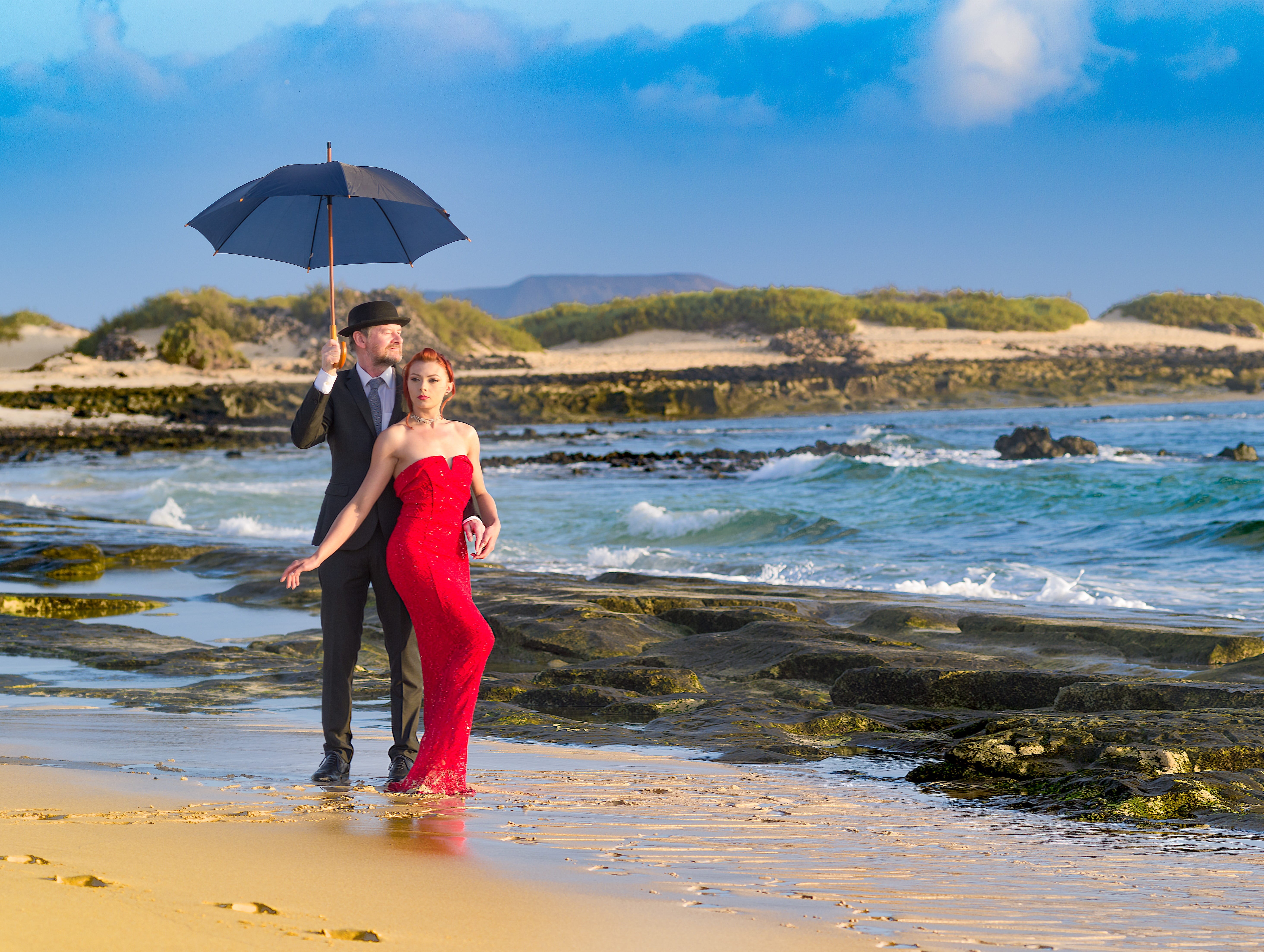 sea, holding, fashion, women, 5K, nature, attractive, togetherness, water, dark suit, red, lady, standing, two people, woman, young women, male model, HD Wallpaper