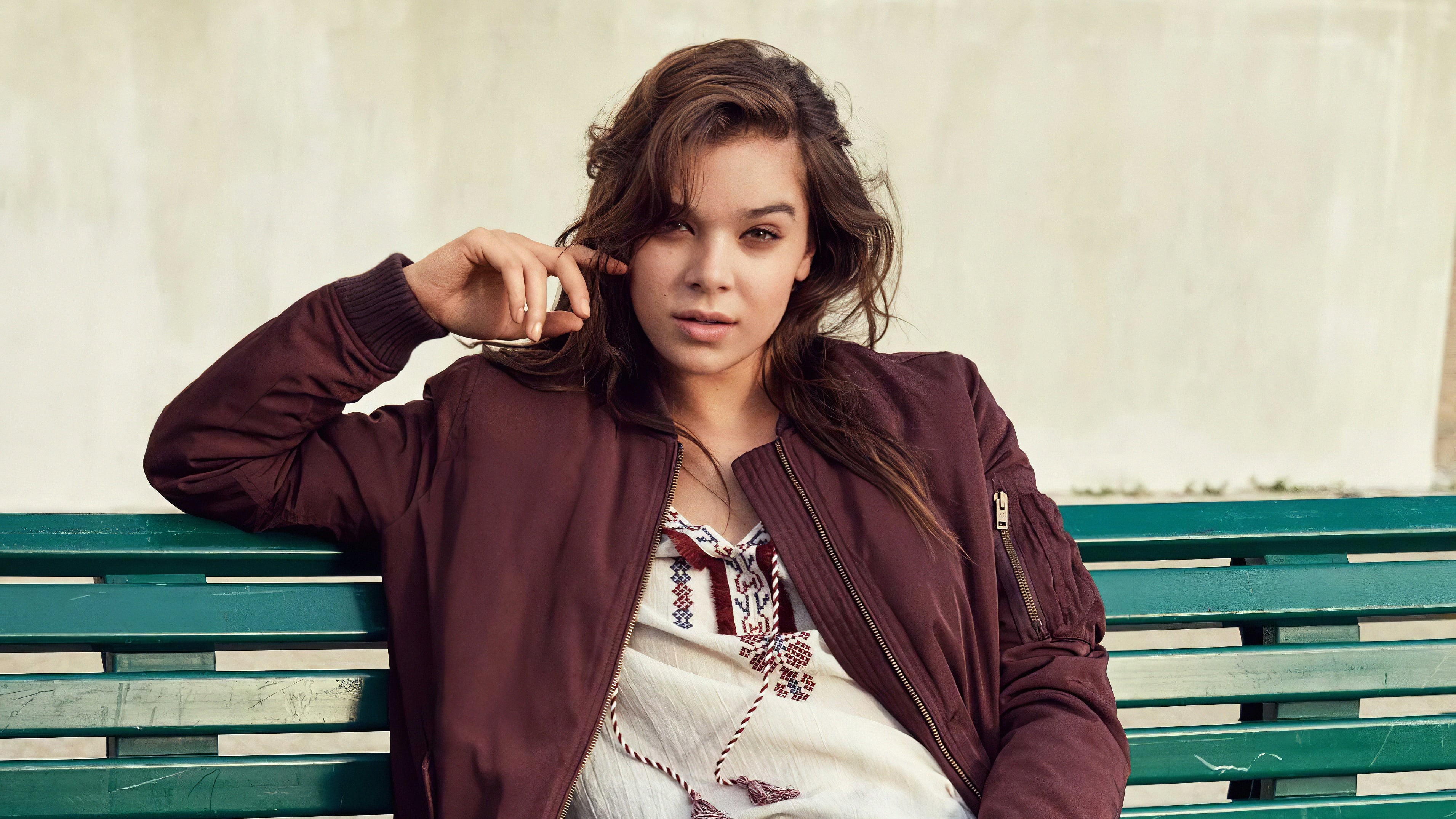 Actresses, Singer, Hailee Steinfeld, Actress, Girl, 2K, American, Brunette, Jacket, HD Wallpaper