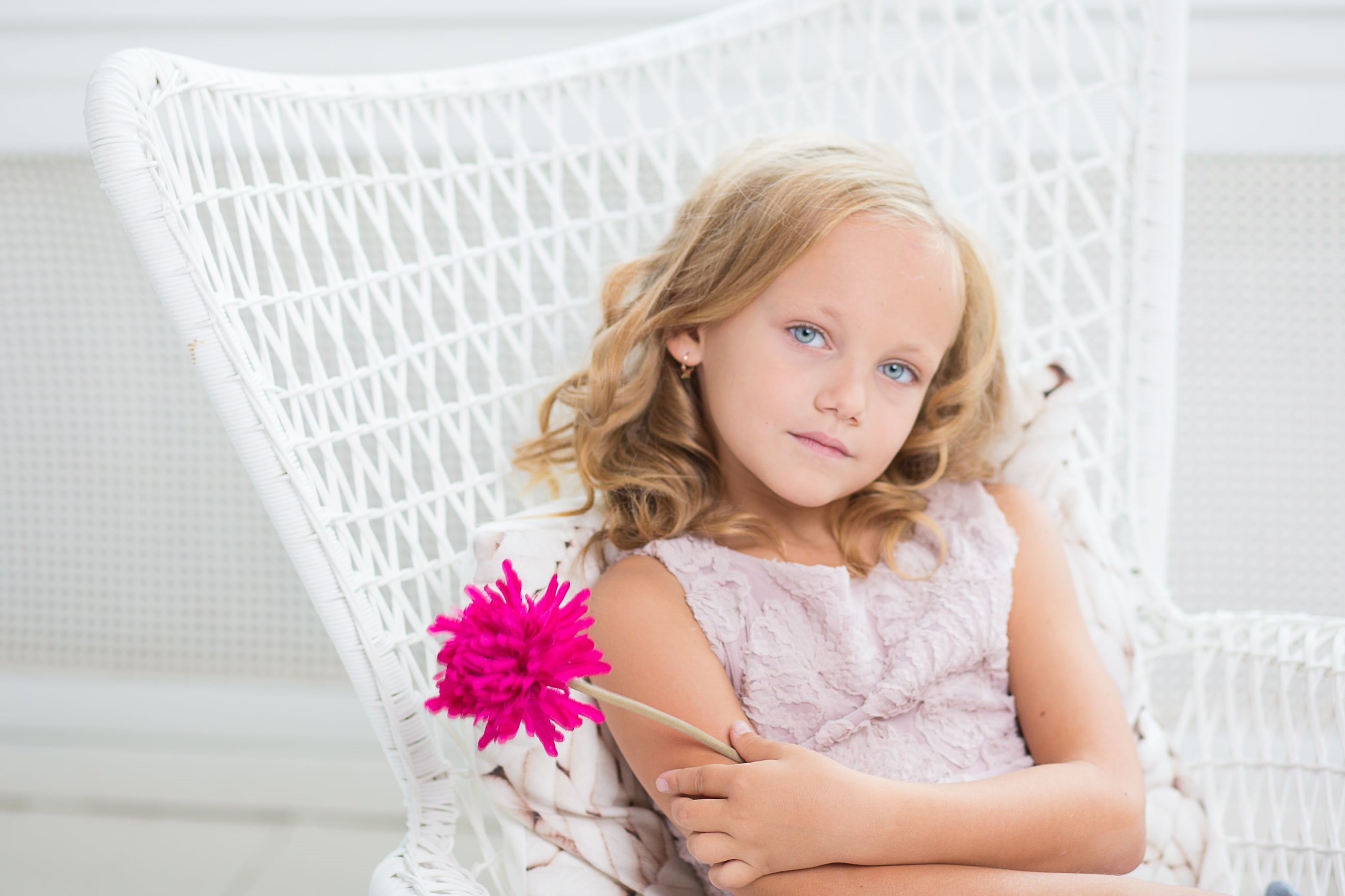 happy, females, family, style, shooting, little, garden, kid, girls, adorable, floral, girl, contemplation, caucasian Ethnicity, wearing, indoors, beauty, HD Wallpaper