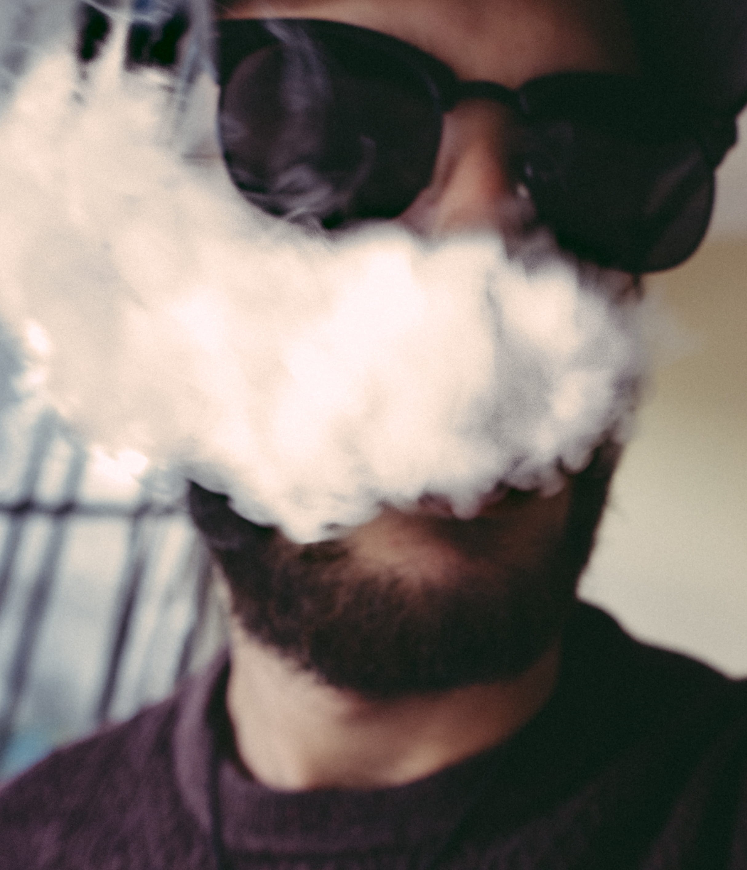 movement, 2K, sunglasses, headshot, young men, mist, fashion, fog, front view, cloud, portrait, glasses, white, real people, beard, selfshot, cigar, human body part, Phone HD Wallpaper