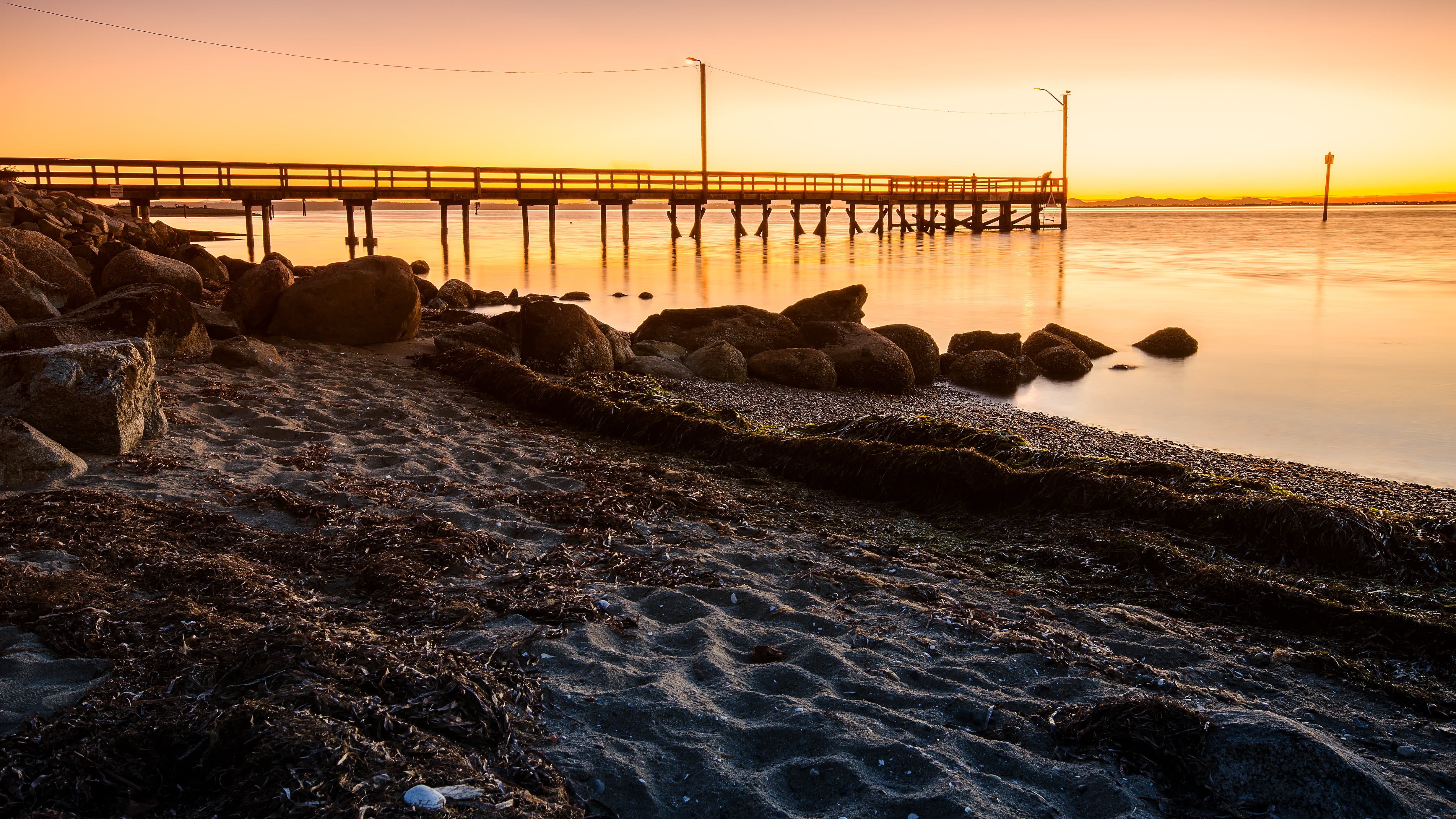 White Rock  British Columbia, Pacific Northwest, golden, Coast, Dusk, Seagulls, black, Surrey, Blackie, Seaside, 4K, black sea, Pier, Sunset, sea, Crescent Beach, HD Wallpaper