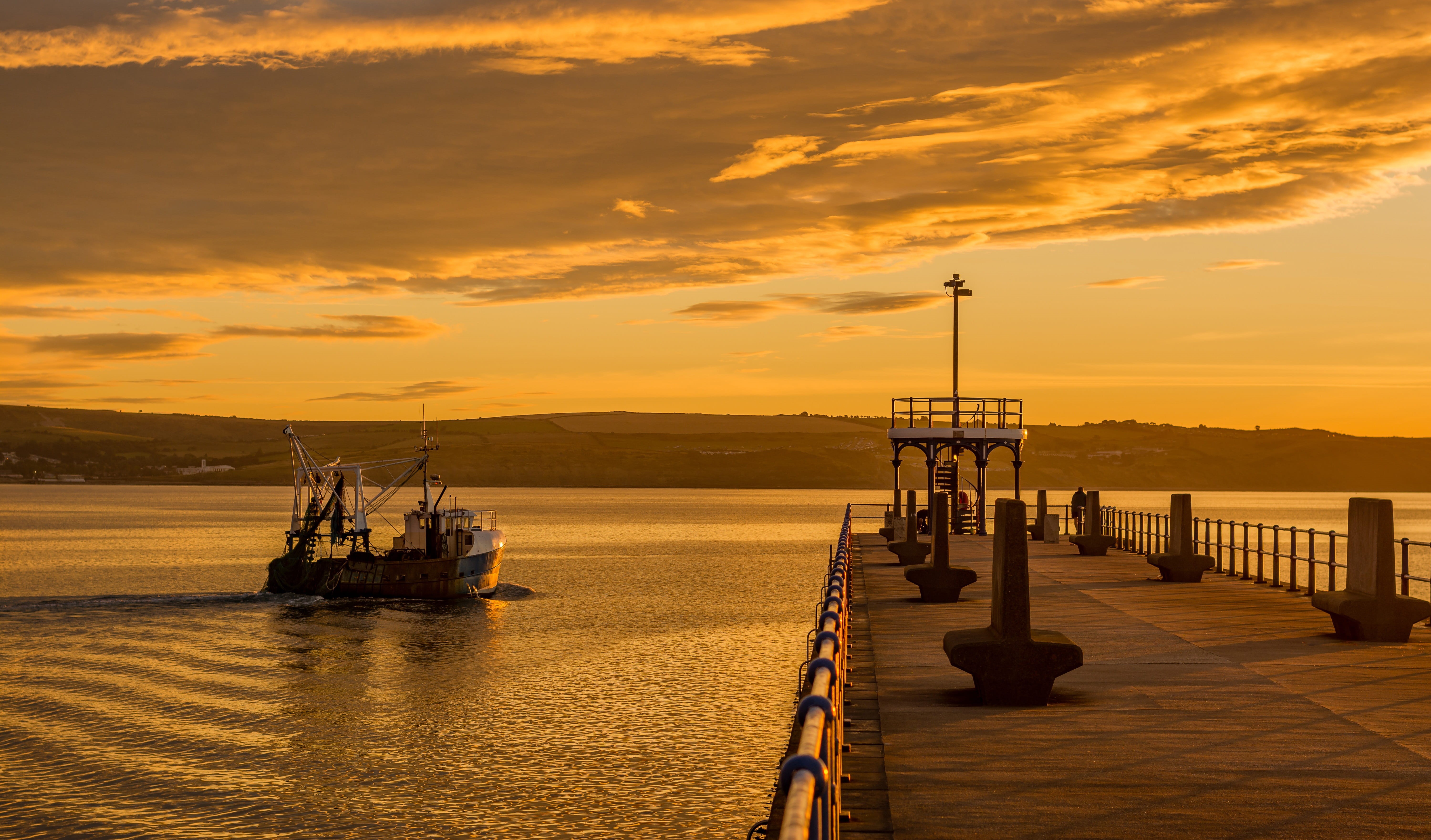 natural, holiday, tourism, dock, travel, built structure, tranquility, orange color, harbour, architecture, coast, dorset, morning, english, sunrise, ship, HD Wallpaper