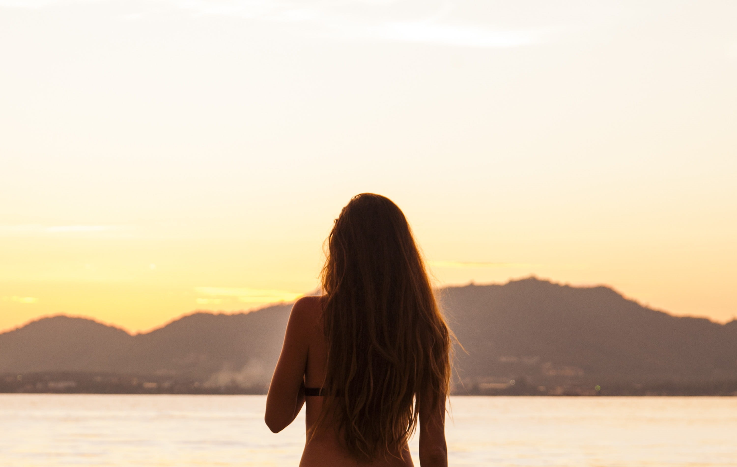 scenic, dawn, dusk, water, front, model, one person, standing, beautiful woman, tranquil, adult, sea, hairstyle, scenics - nature, waist up, beach, summer, HD Wallpaper