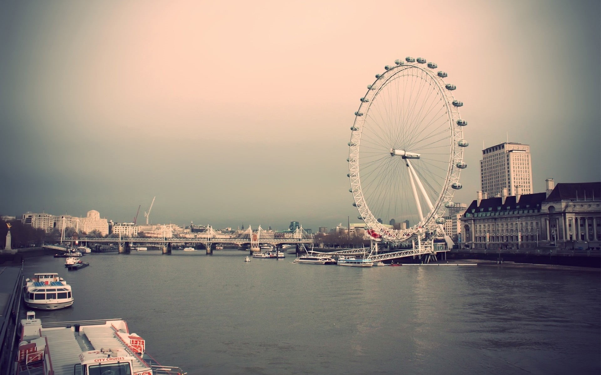waterfront, no people, River Thames, water, nature, river, ferris wheel, amusement park ride, 1080P, office building exterior, transportation, amusement park, HD Wallpaper