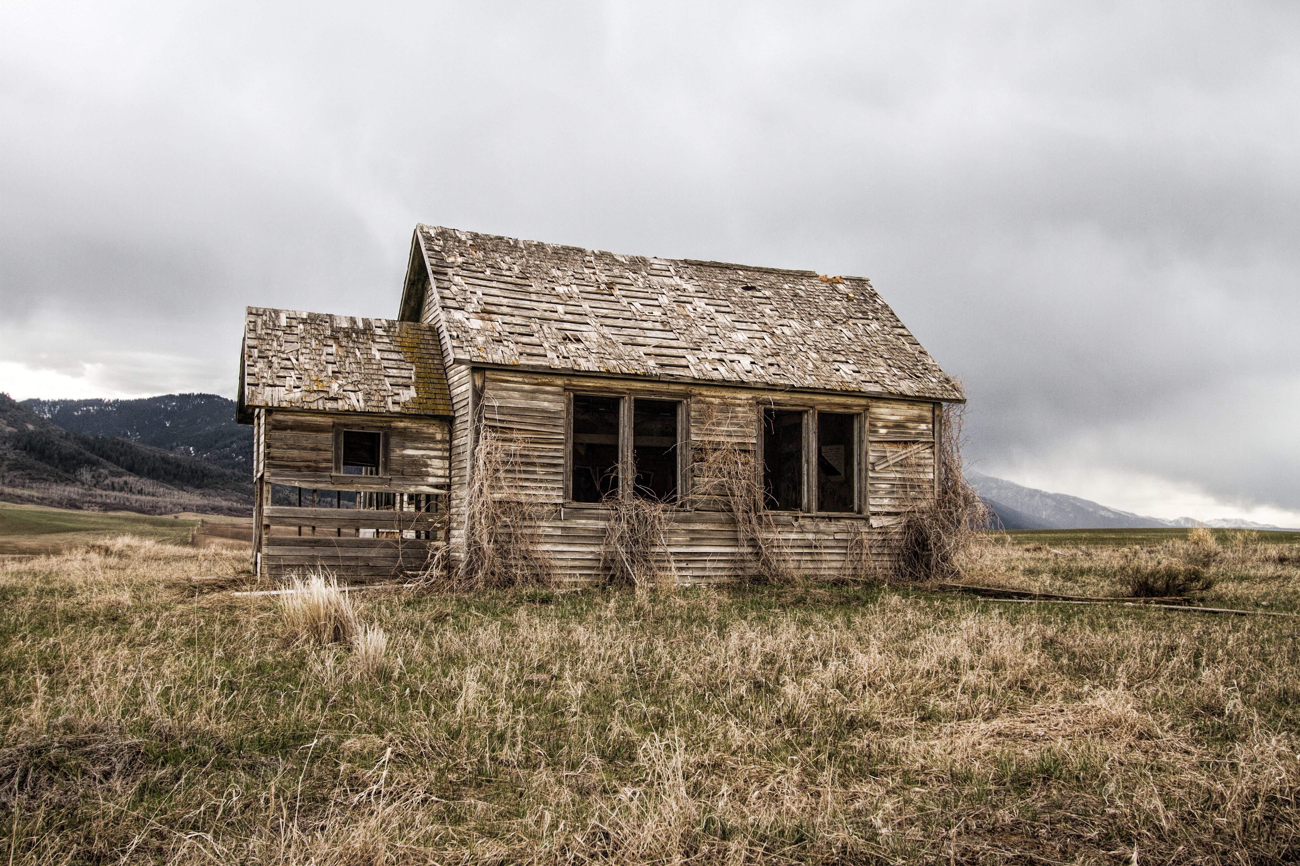nature, old farm house, bankruptcy, wood, weathered, farm, cloud - sky, exterior, house, building, architecture, 5K, damaged, wood - material, photo, history, HD Wallpaper