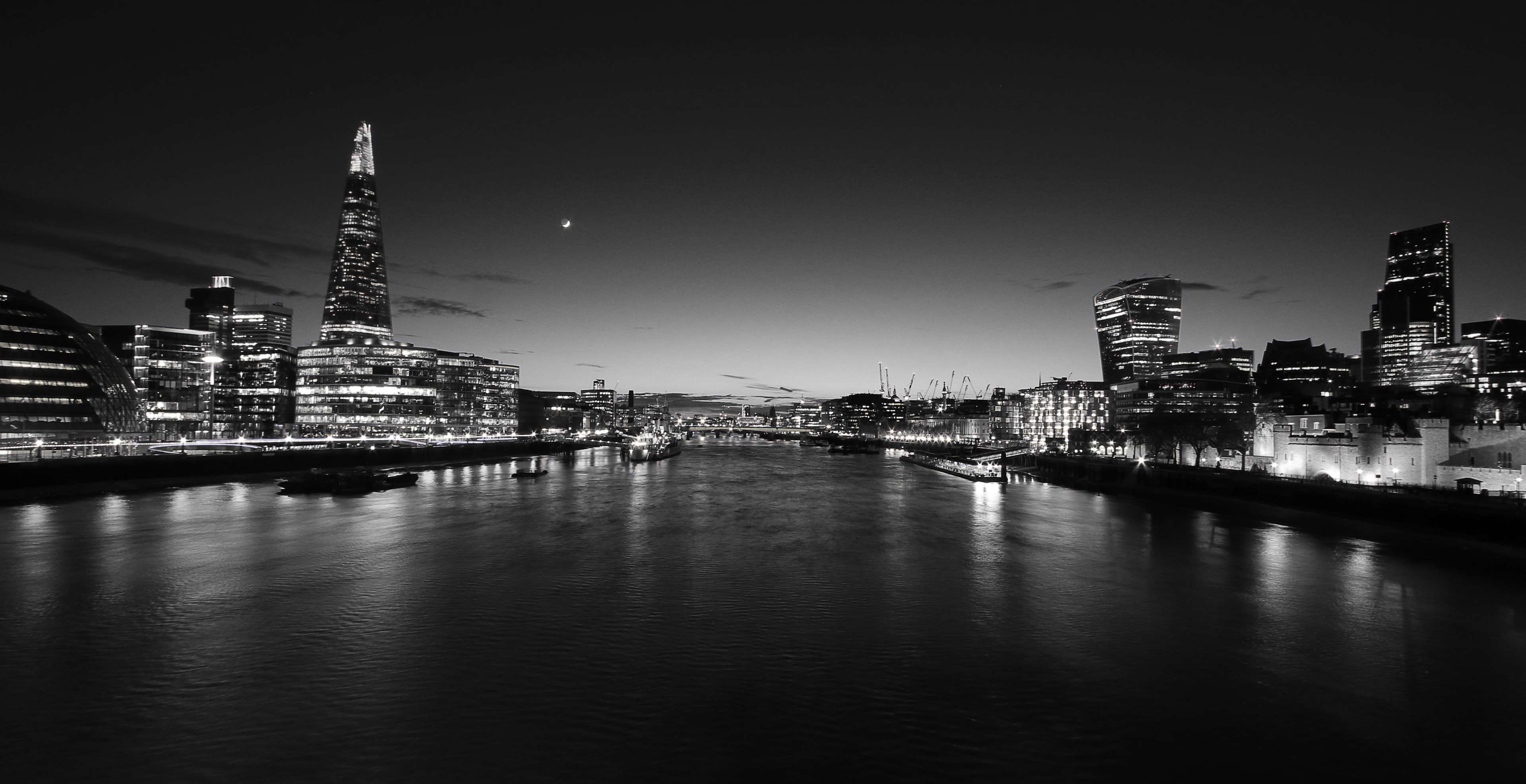 built structure, grey scale, 4K, reflection, skyscraper, modern, water, the capital, parabolic, building exterior, river, sky, no people, urban skyline, HD Wallpaper
