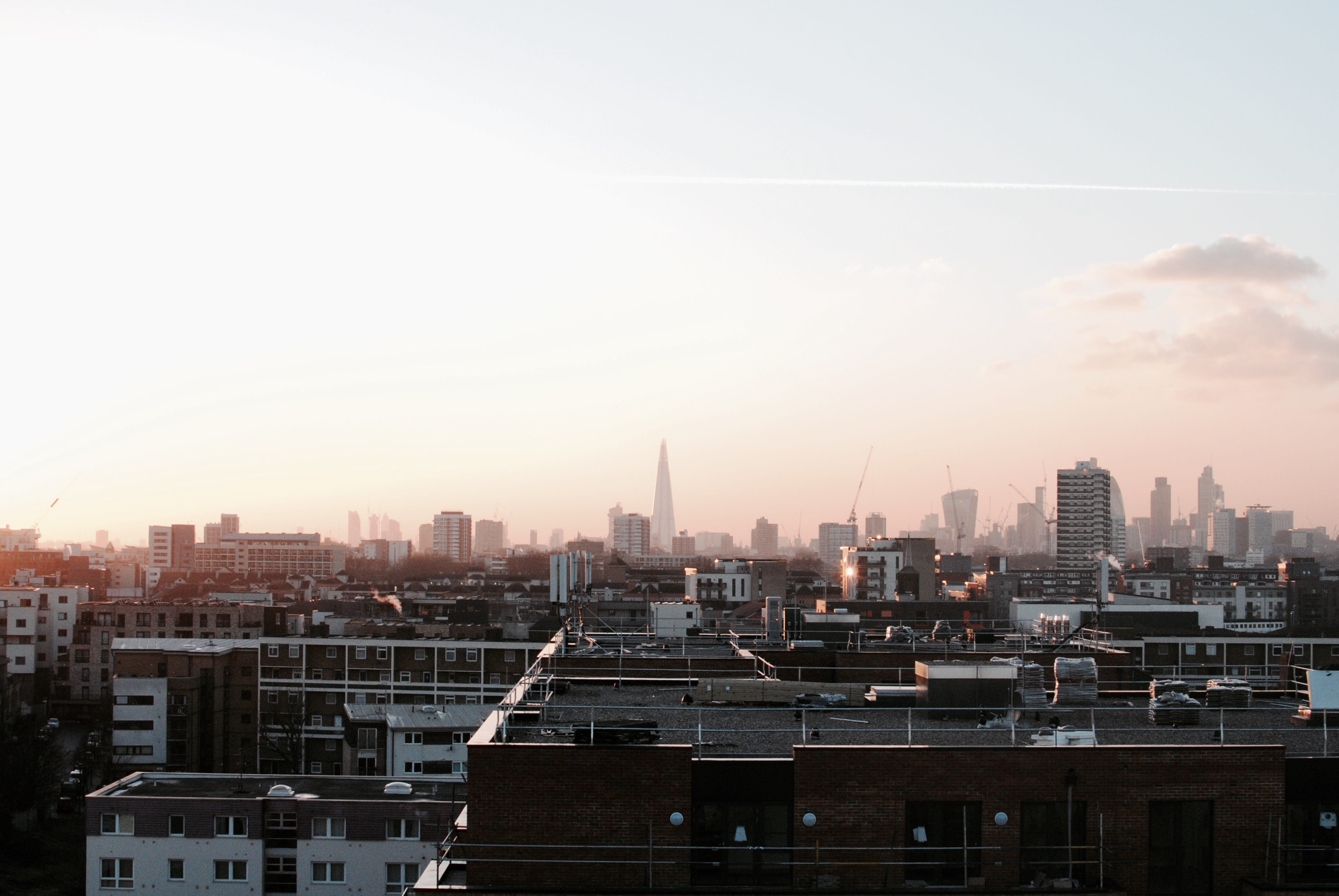 outdoors, residential district, tall - high, shard, building exterior, nature, building, architecture, crowd, built structure, skyscraper, london, united kingdom, HD Wallpaper