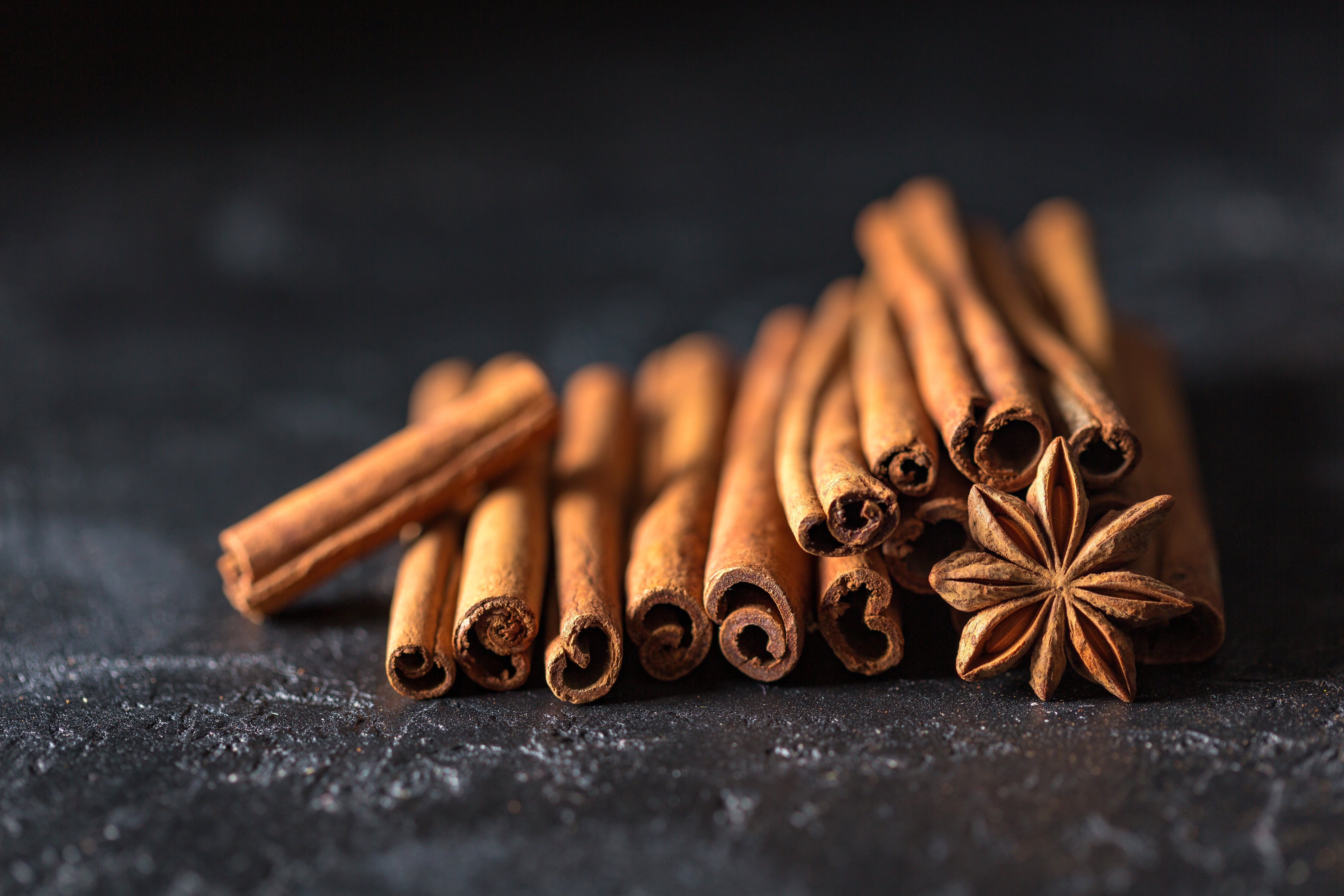 seasonings, ware background, in a row, mulled wine, freshness, near, clove, spices, sprockets, star anise, cinnamon sticks, seeds, cinnamon, 5K, no people, HD Wallpaper
