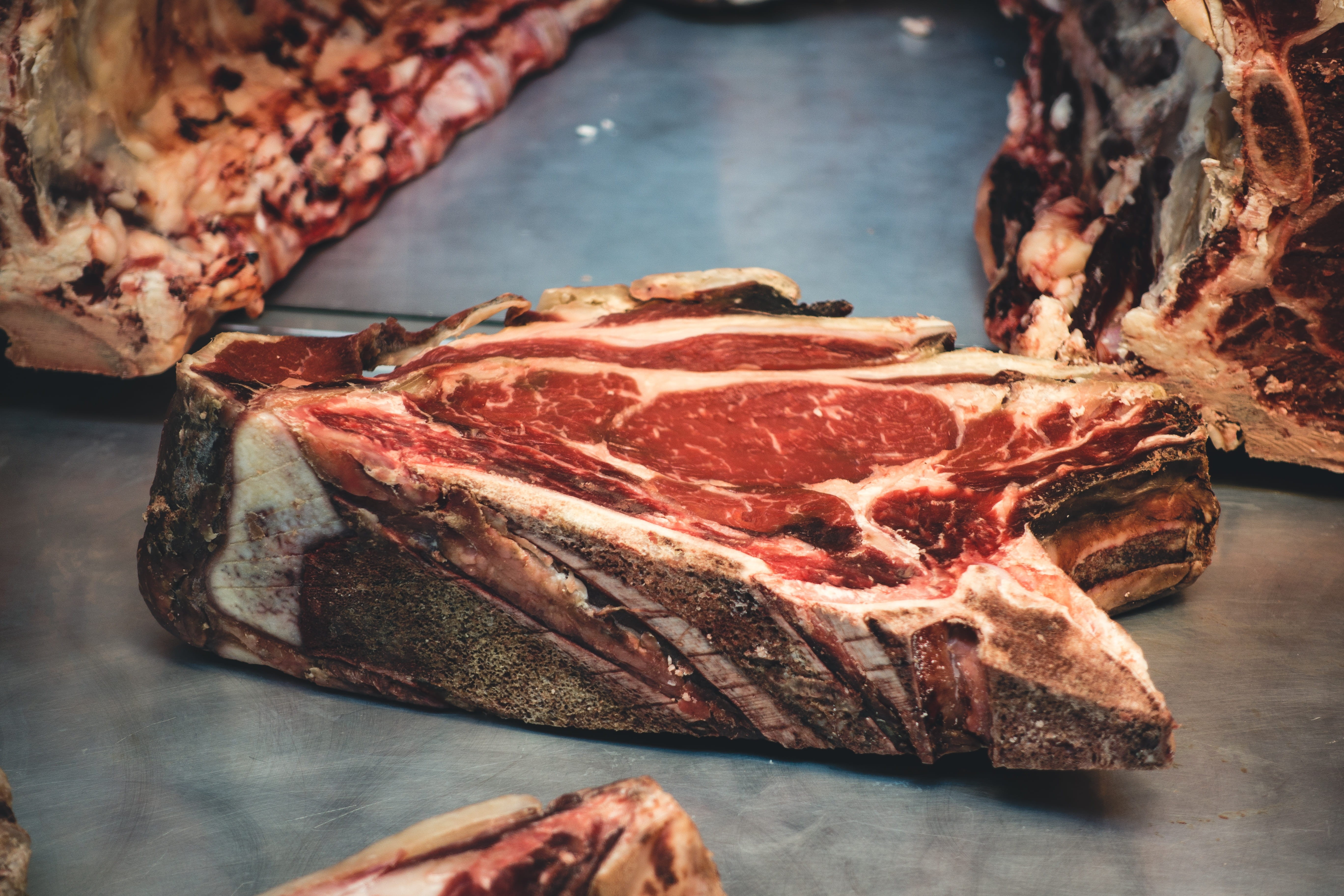 wellbeing, indoors, no people, close, gourmet, pork, focus on foreground, meal, excellent, freshness, cooking, close up, food, still life, slice, ready-to-eat, HD Wallpaper
