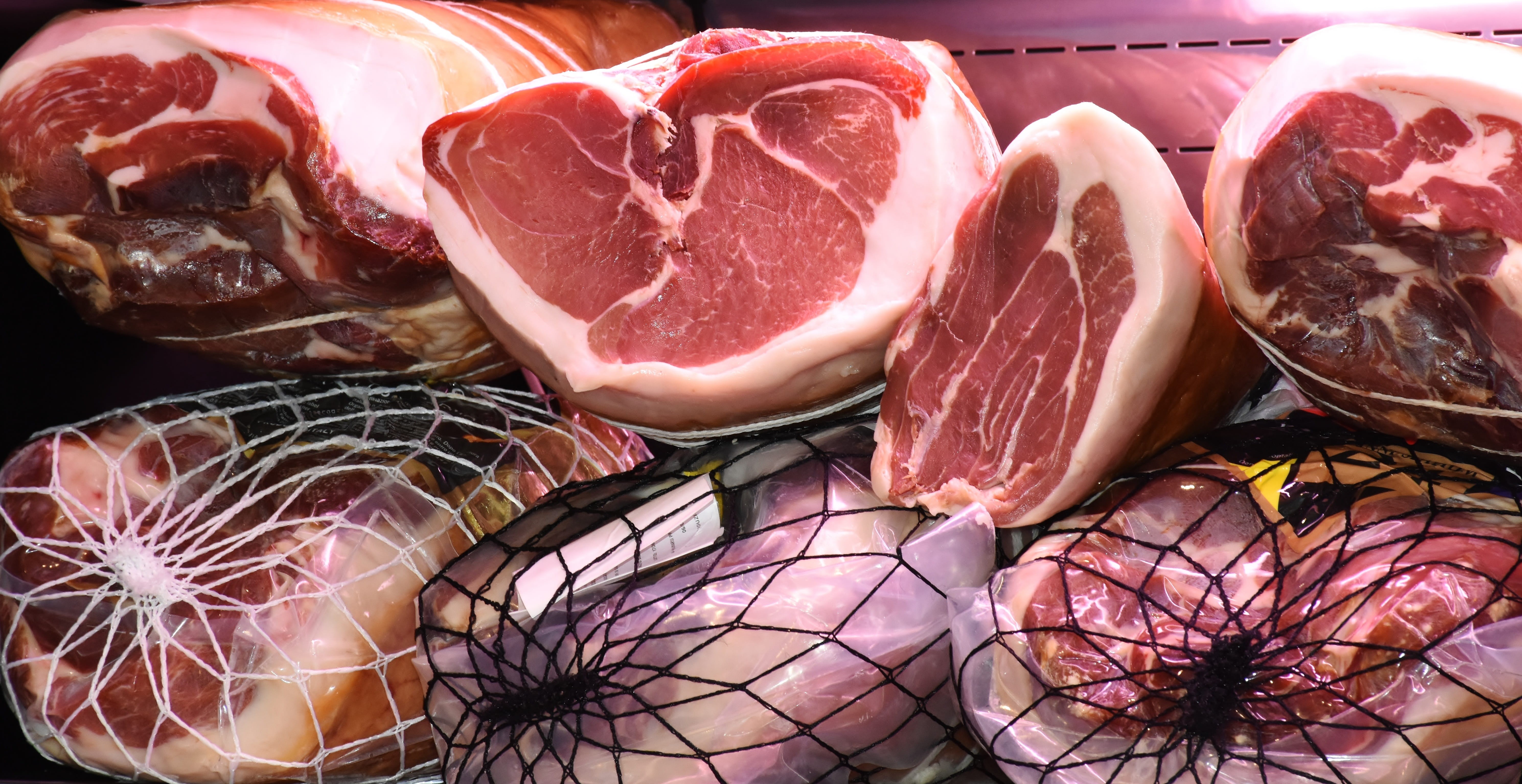 steak, raw food, food and drink, close-up, food, no people, smoked meat, delicious, food meat, fat, edible, freshness, bacon, slice, smoked, indoors, eat, HD Wallpaper