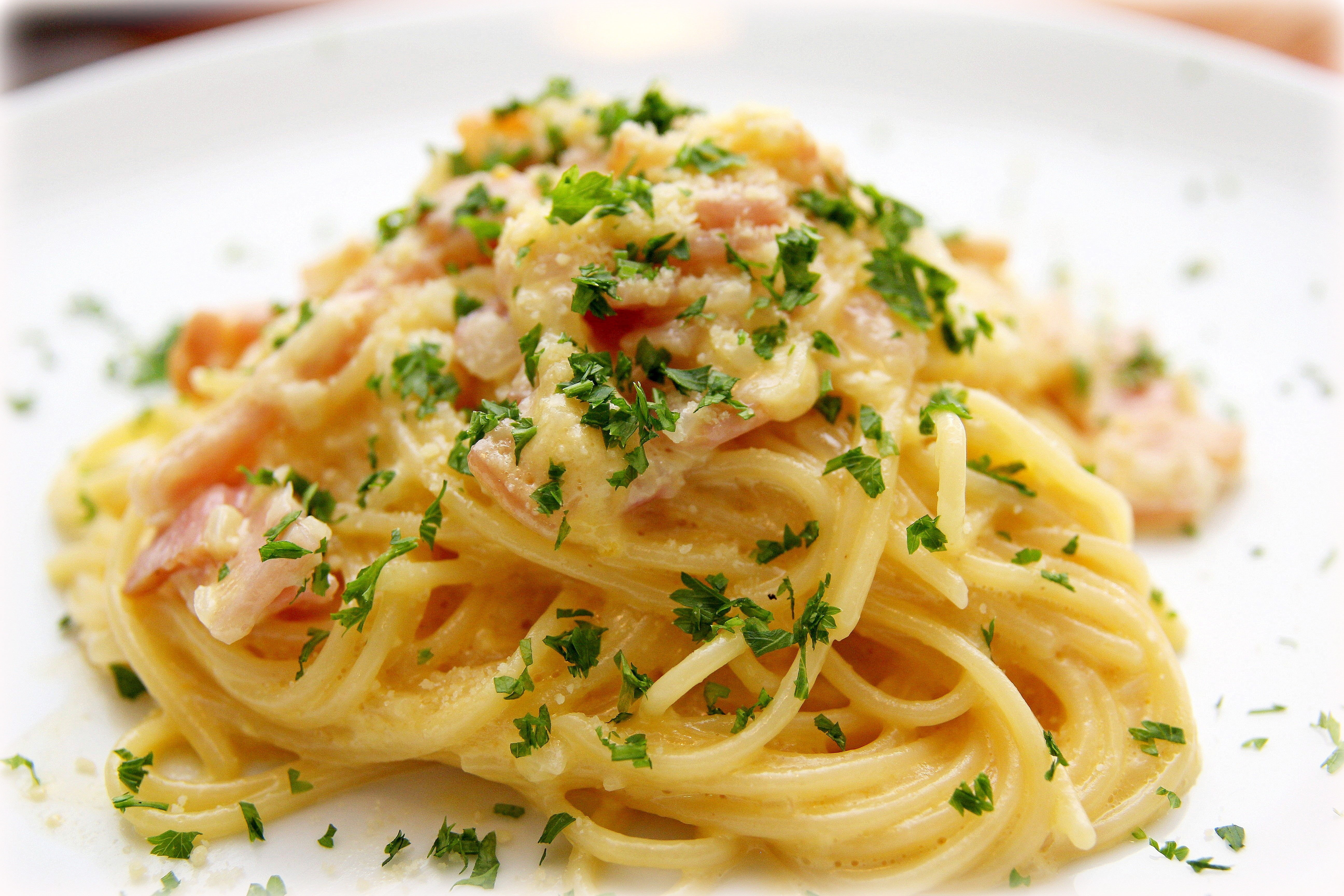 close-up, indoors, parmesan Cheese, plate, gourmet, dinner, 5K, food, ready-to-eat, carbonara, wellbeing, parsley, healthy eating, freshness, garnish, HD Wallpaper