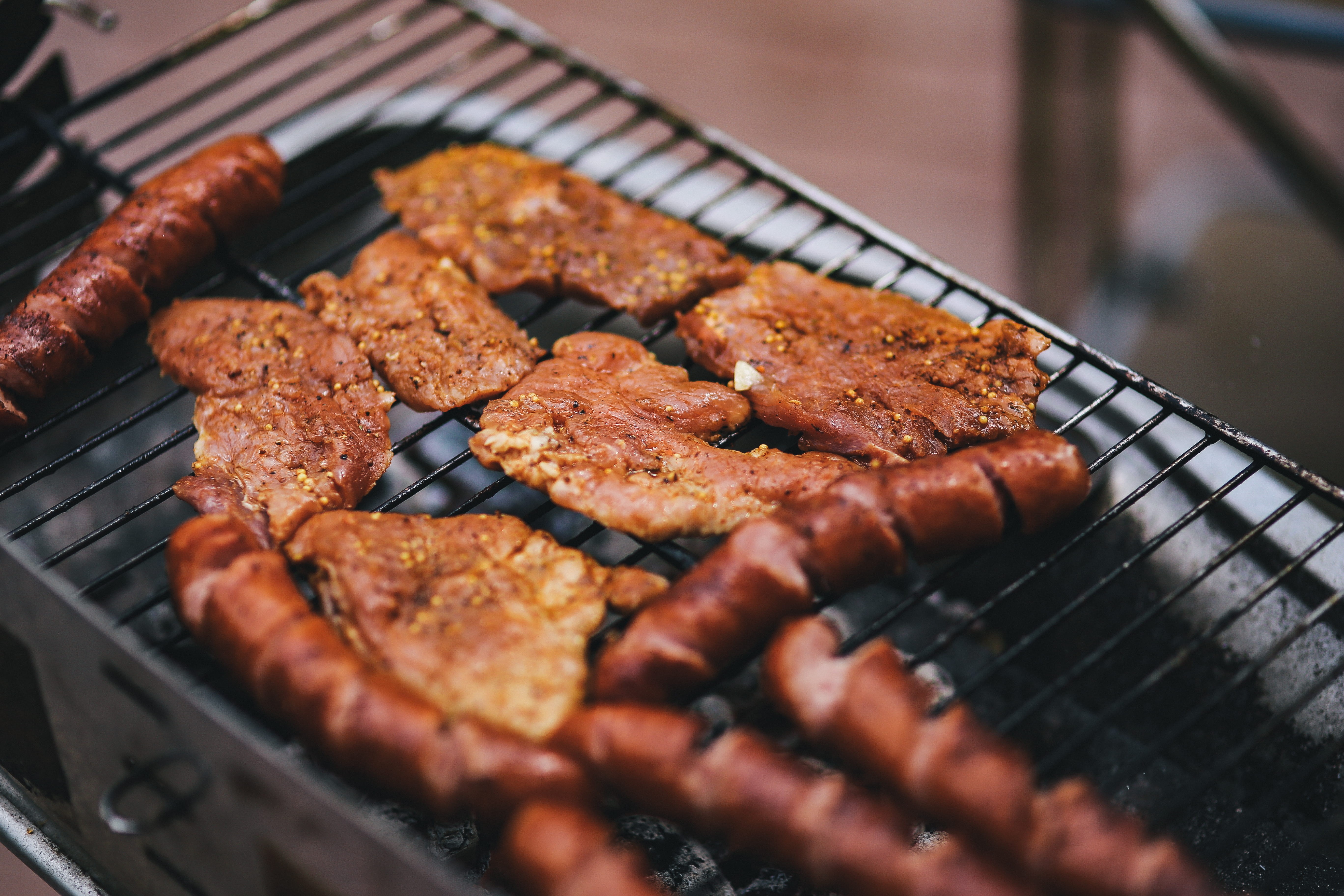 freshness, meat, gourmet, food and drink, cooling rack, beef, grilled, grill, preparation, flame, 5K, food, summer, metal, sausages, cooking, kielbasa, HD Wallpaper