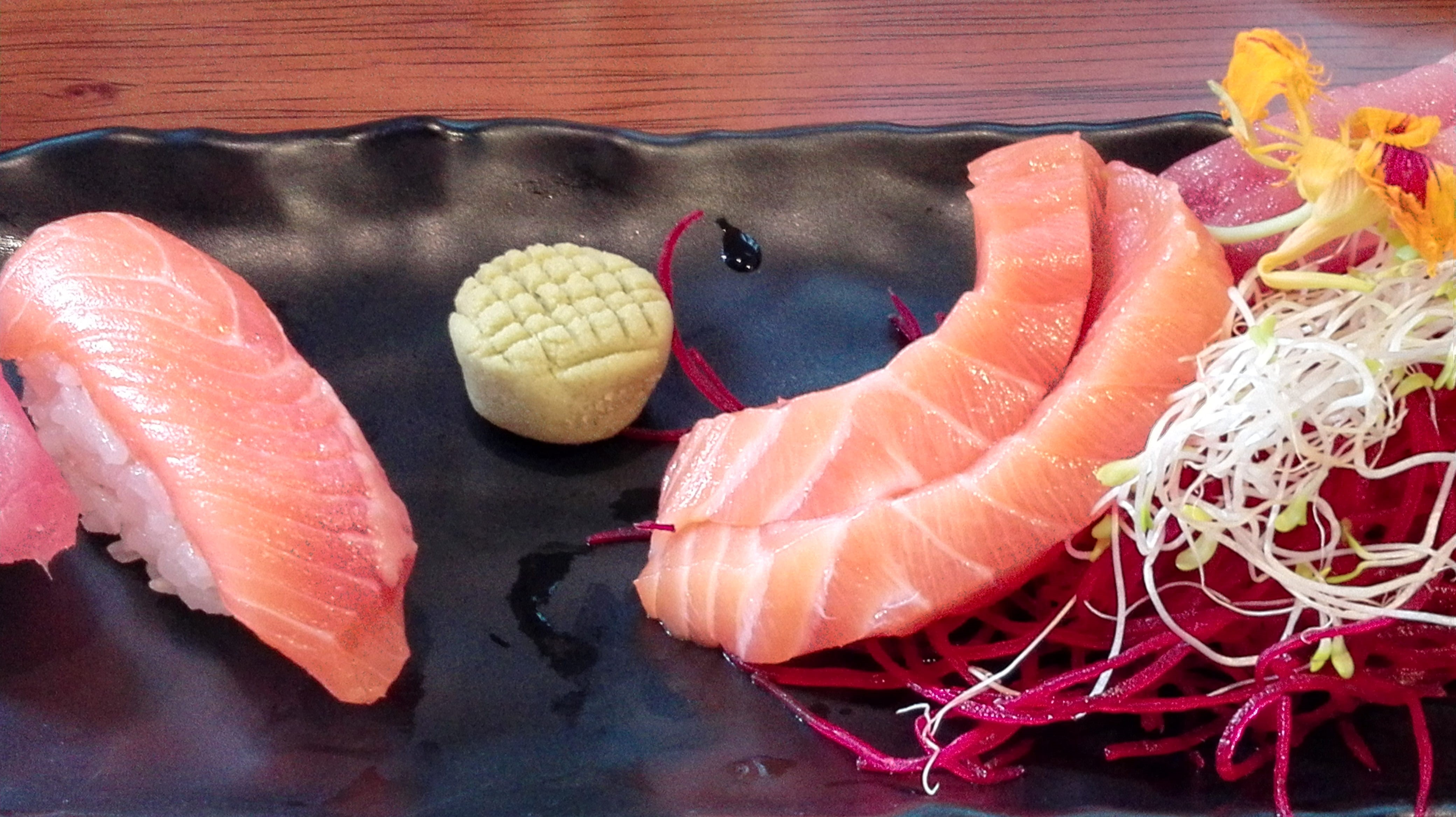 wellbeing, salmon - seafood, freshness, meat, seafood, sashimi, 4K, salmon, no people, foodporn, high angle view, sushi, ready-to-eat, still life, food and drink, HD Wallpaper