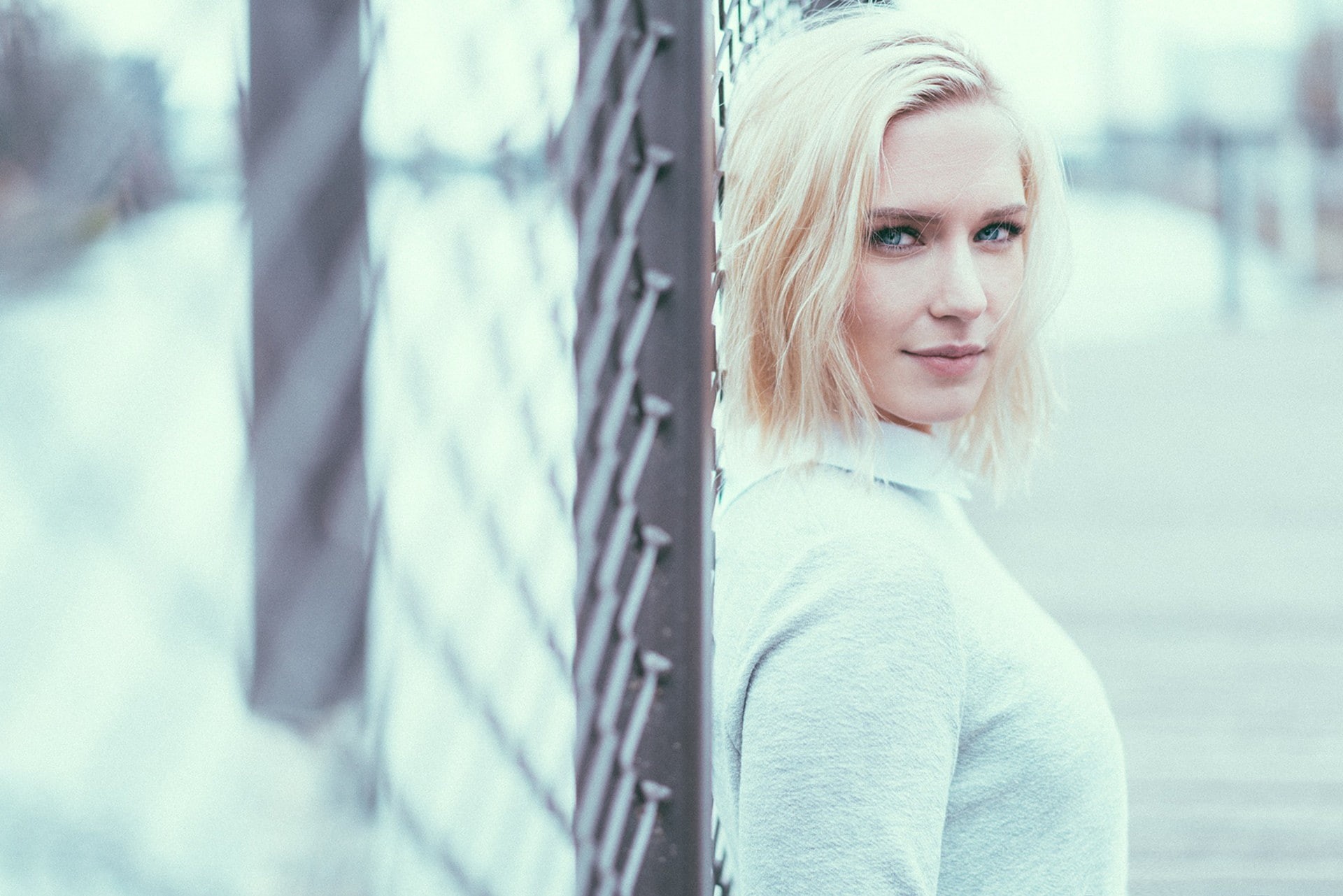 Eva Mikulski, depth of field, blonde, women, 1080P, face, blu eyes, portrait, women outdoors, HD Wallpaper