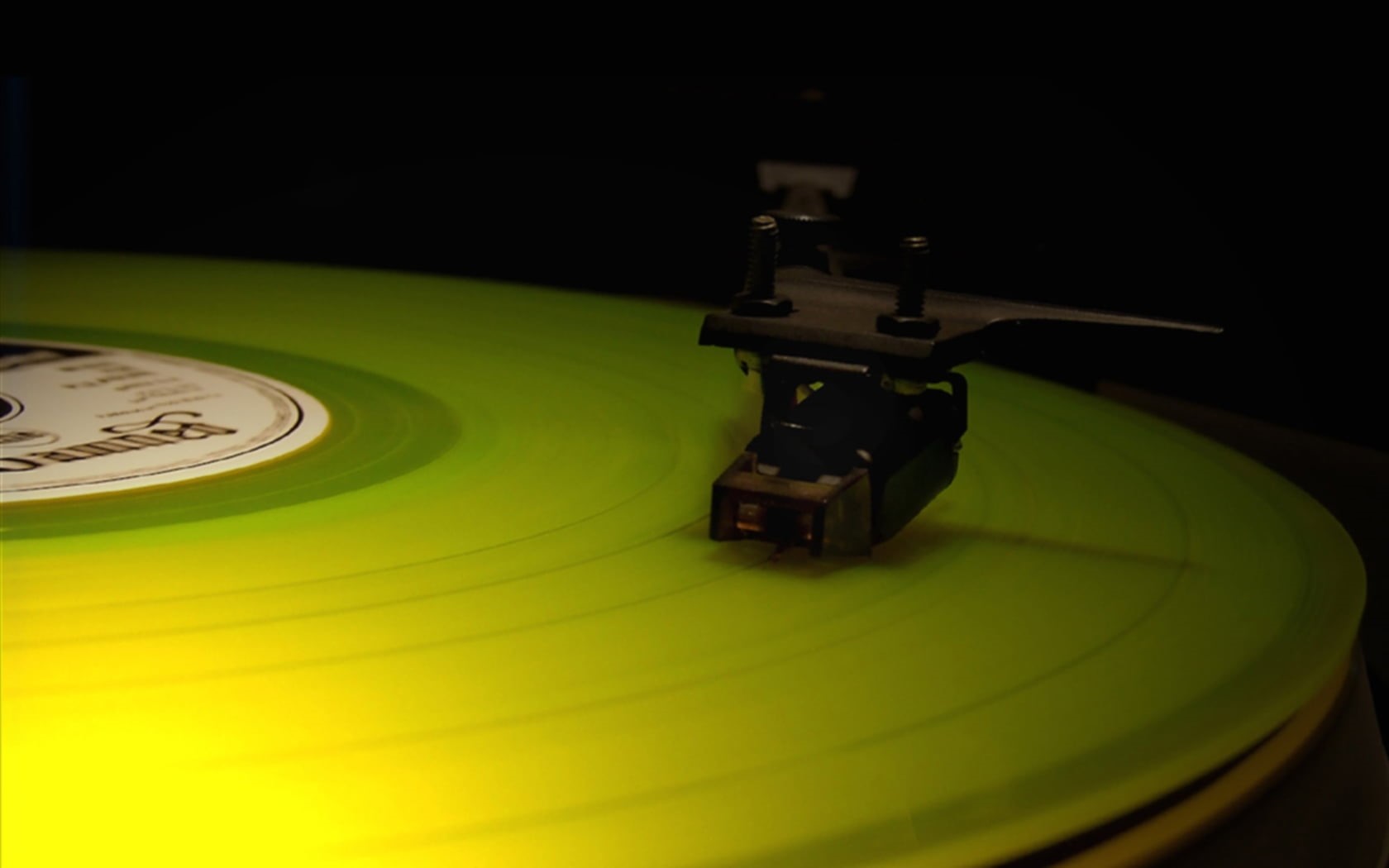 music, no people, copy space, 720P, motion, turntables, green color, arts culture and entertainment, night, spinning, black background, studio shot, equipment, HD Wallpaper