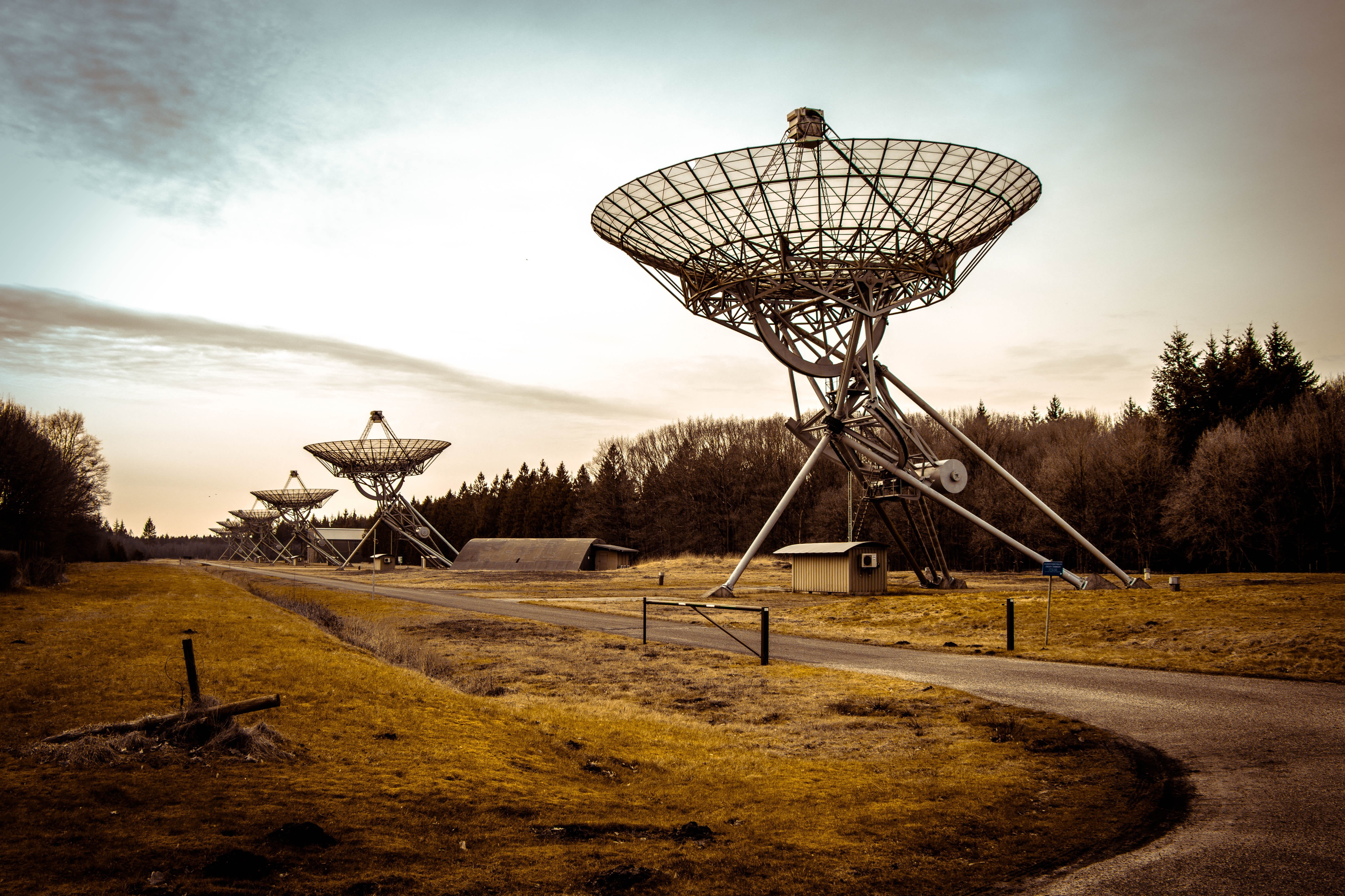 sky, structure, waves, environment, tower, satellite, satellite dish, gray, plant, nature, telescope, cloud - sky, radio wave, day, architecture, netherlands, HD Wallpaper