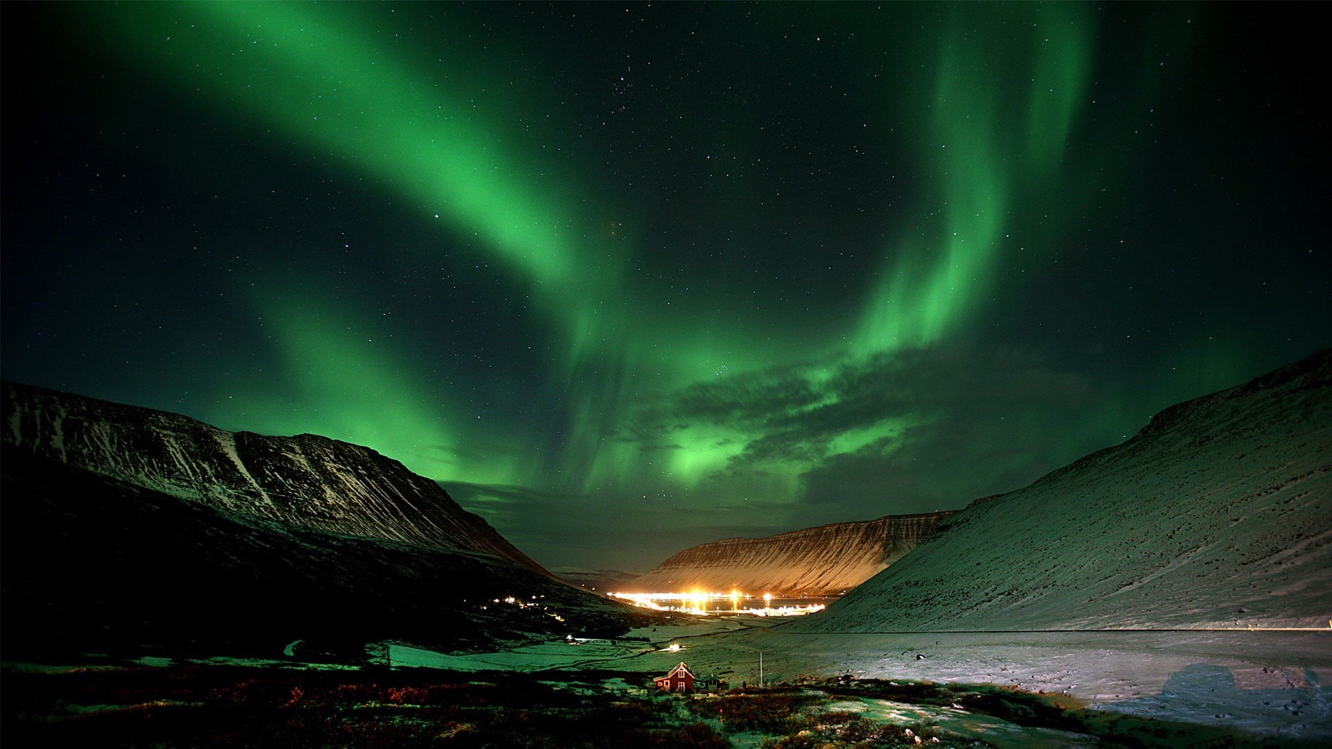 light, aurora polaris, dramatic sky, astronomy, environment, mountains, mountain, sky, 1080P, landscape, green color, water, power in nature, nature, aurorae, HD Wallpaper