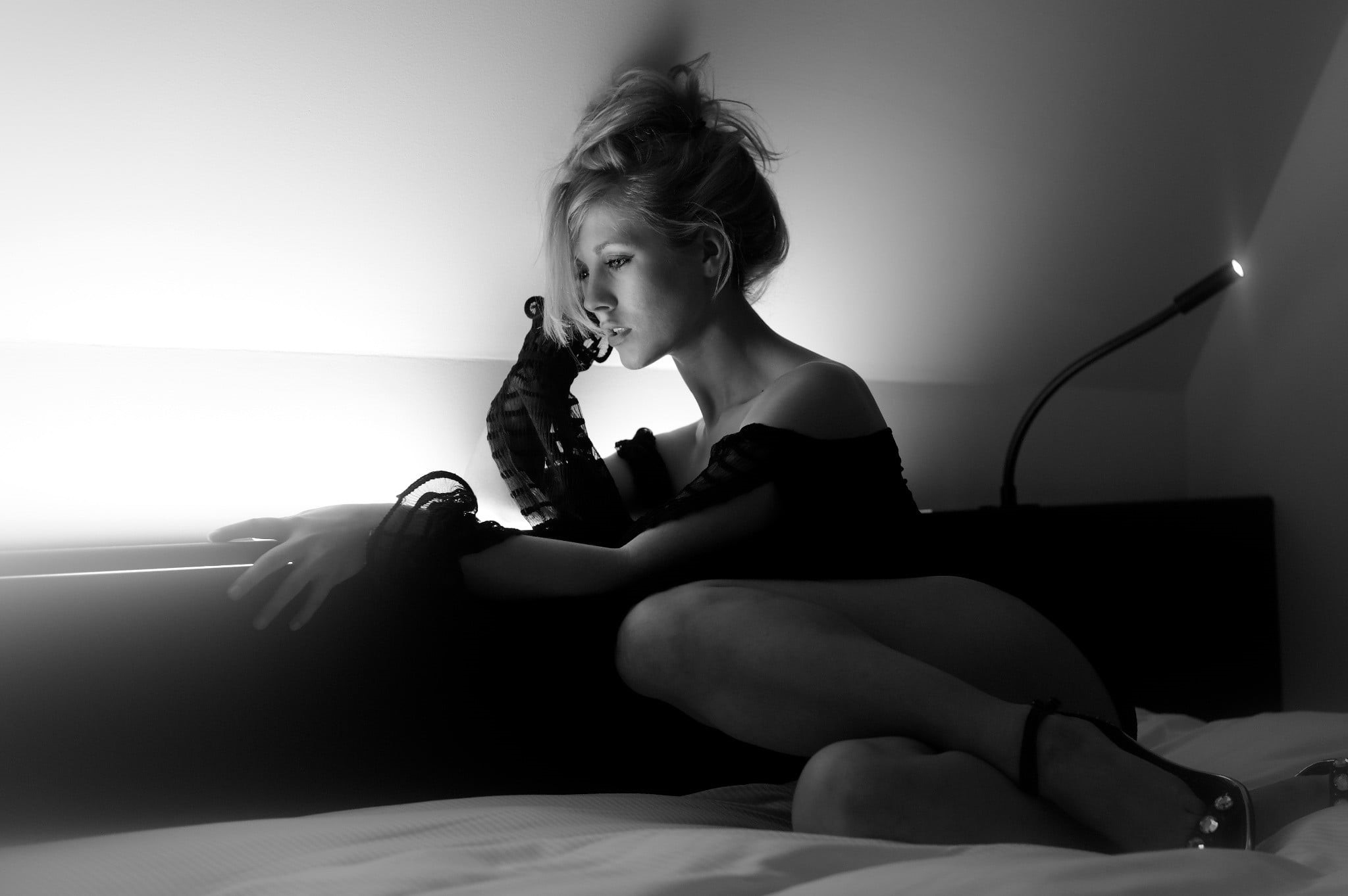 real people, cigarette, black dress, bedroom, domestic room, holding, legs, in bed, bed, monochrome, lifestyles, women, Raphaella McNamara, leisure activity, HD Wallpaper