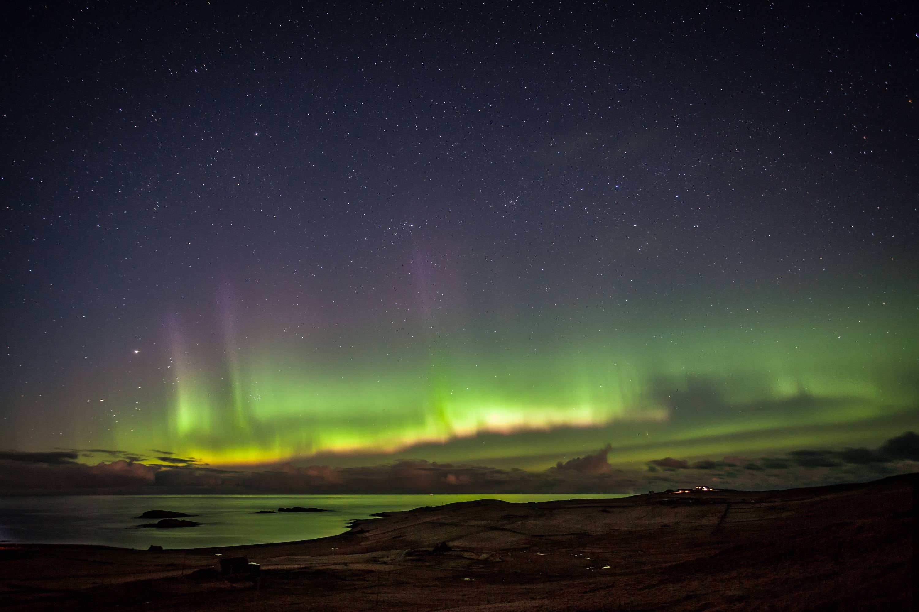 Northern  Lights, dark, Landscape, 4L, aurora Polaris, Unst, lights, astronomy, night, dancers, Aurora  borealis, USM, space, sky, 2K, Astrophotography, HD Wallpaper