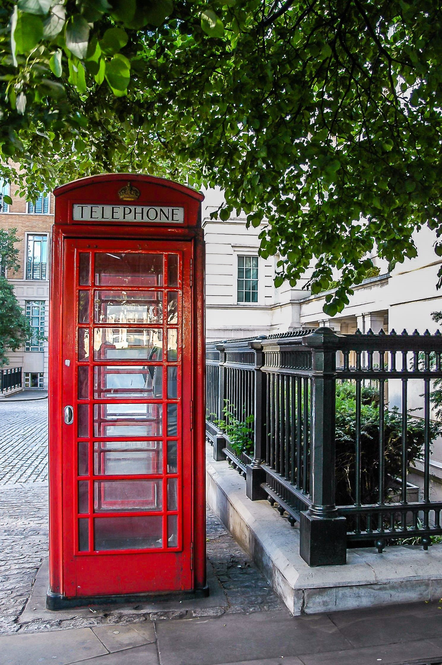 nature, telephone box, building exterior, plant, London, london, sightseeing, phone booth, cultures, Britain, communication, western script, footpath, text, Phone HD Wallpaper