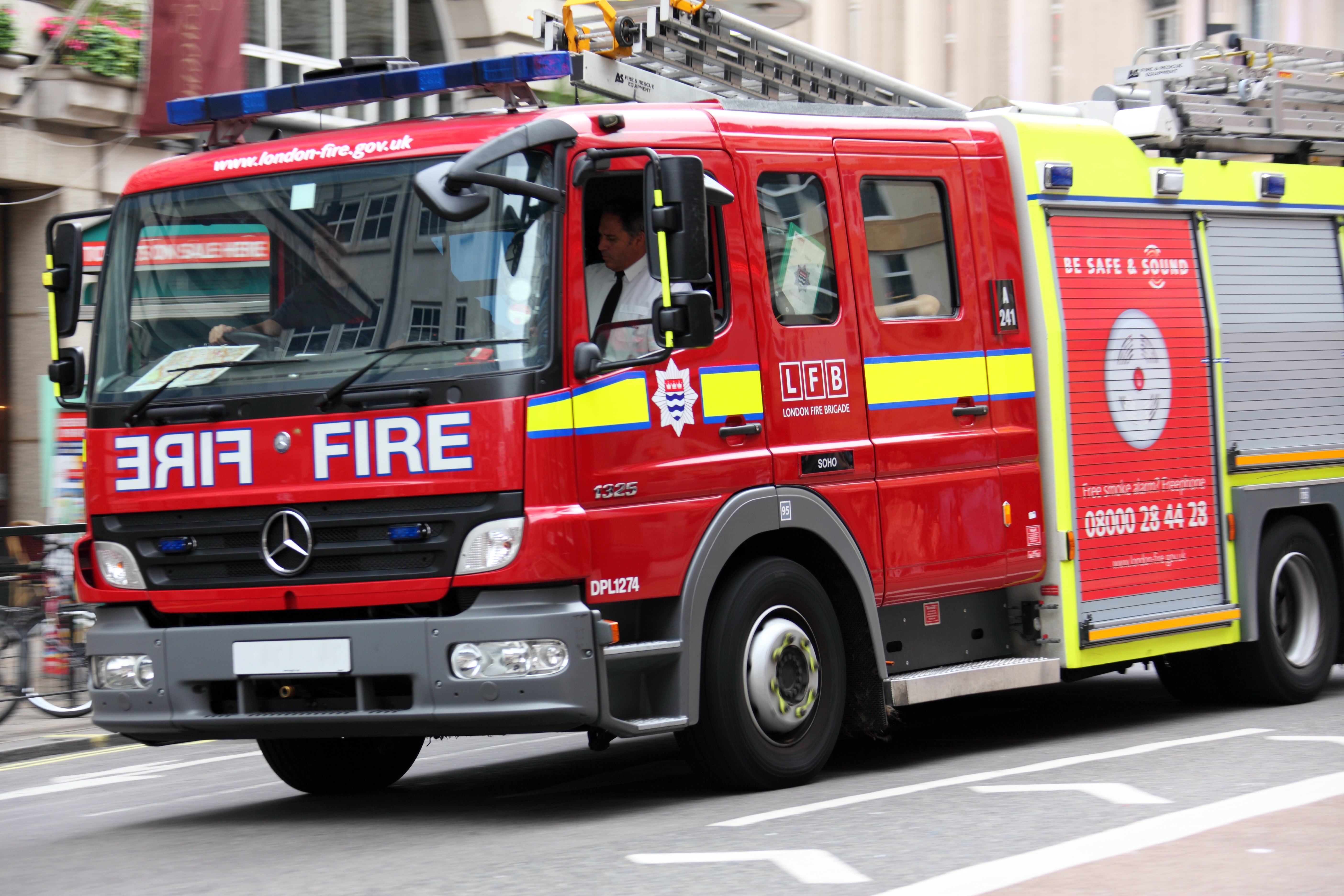motor vehicle, safety, benz, urgency, fire Engine, firefighter, land Vehicle, protection, transport, emergency Services, danger, accidents and disasters, HD Wallpaper