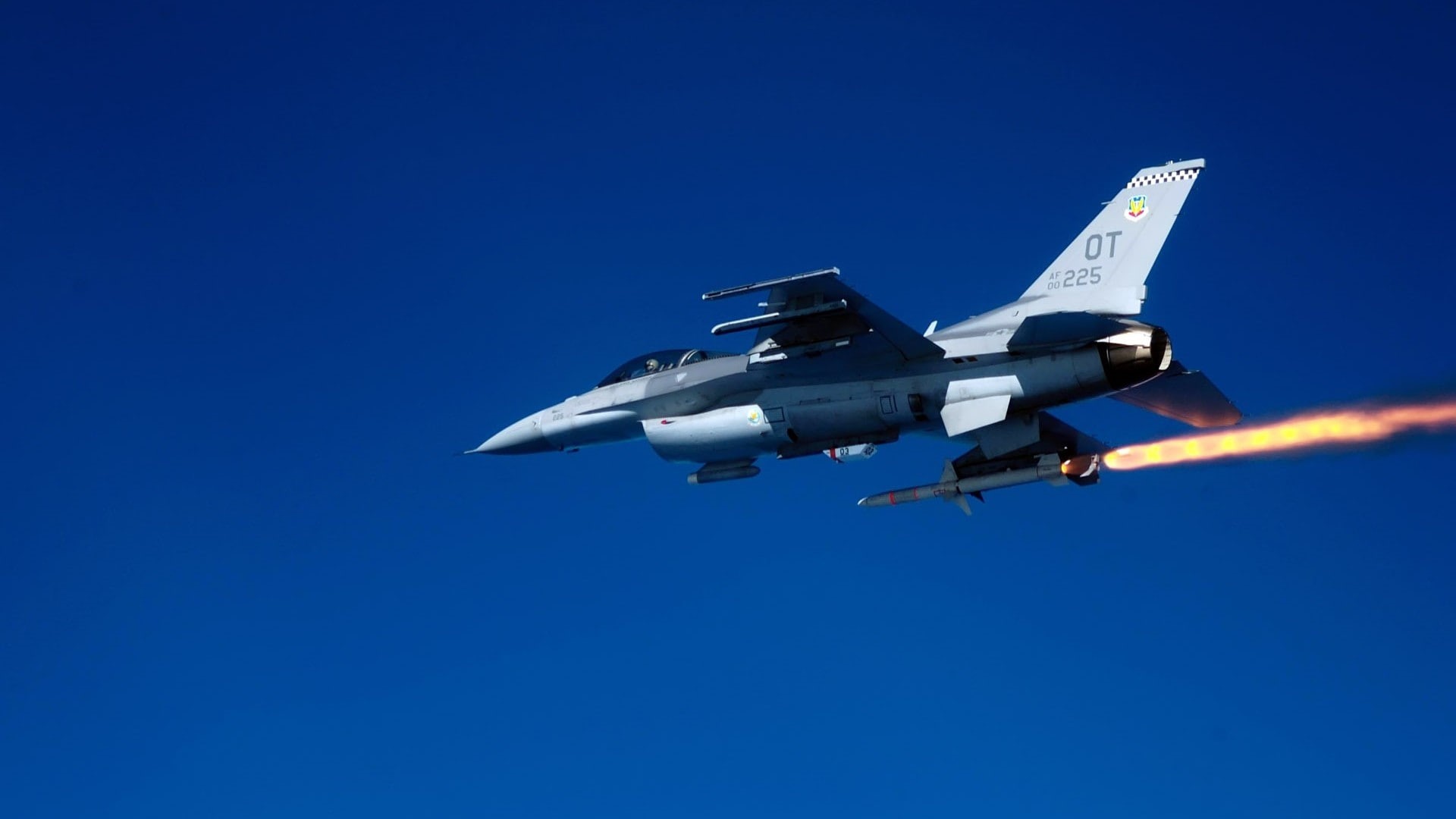 airplane, military, outdoors, fighter plane, day, mid-air, military aircraft, on the move, army, air vehicle, flying, copy space, transportation, blue, HD Wallpaper