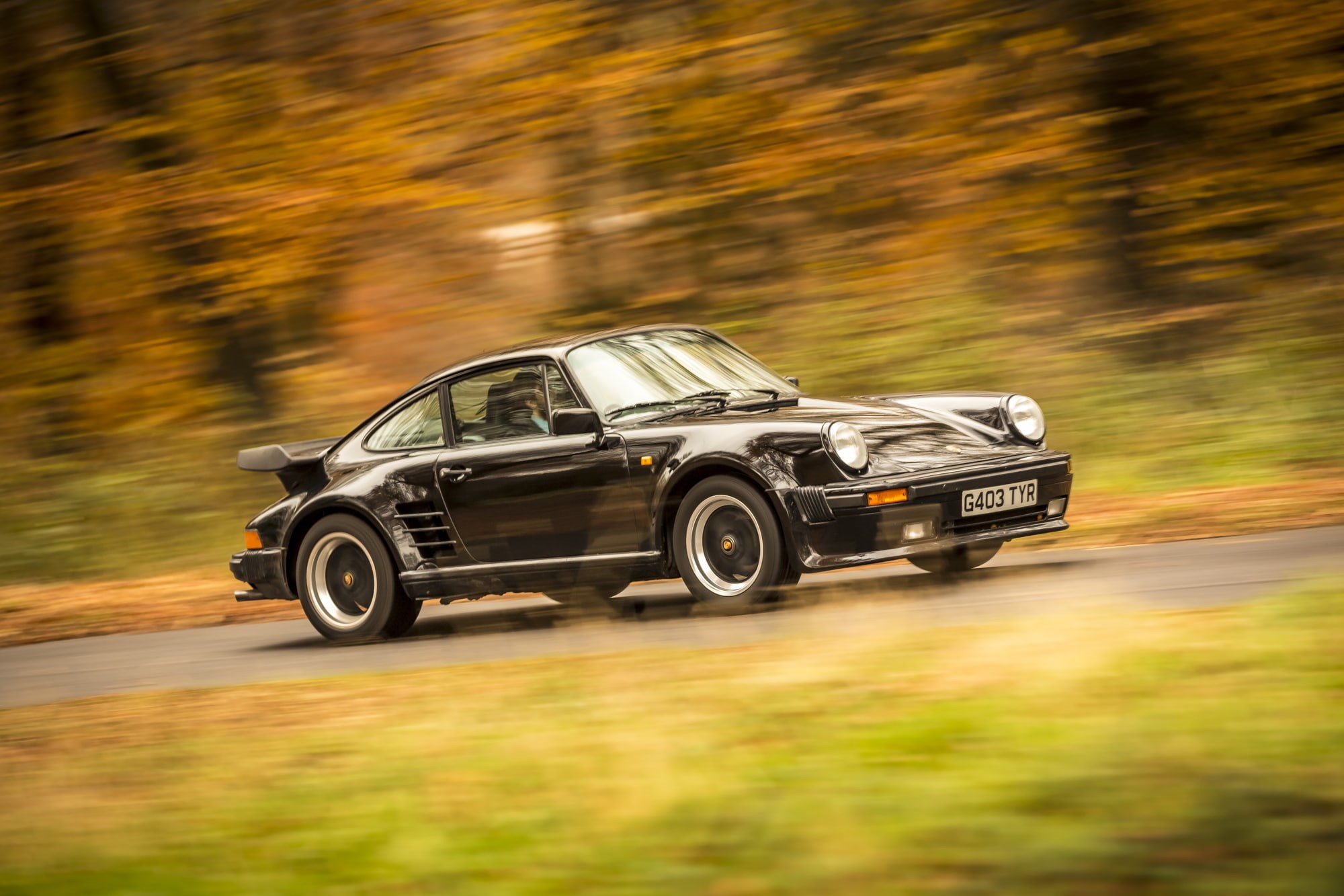 field, sport, motor vehicle, plant, toy, mode of transportation, turbo, retro styled, 1989, car, motion, 930, no people, selective focus, 1080P, edition, HD Wallpaper