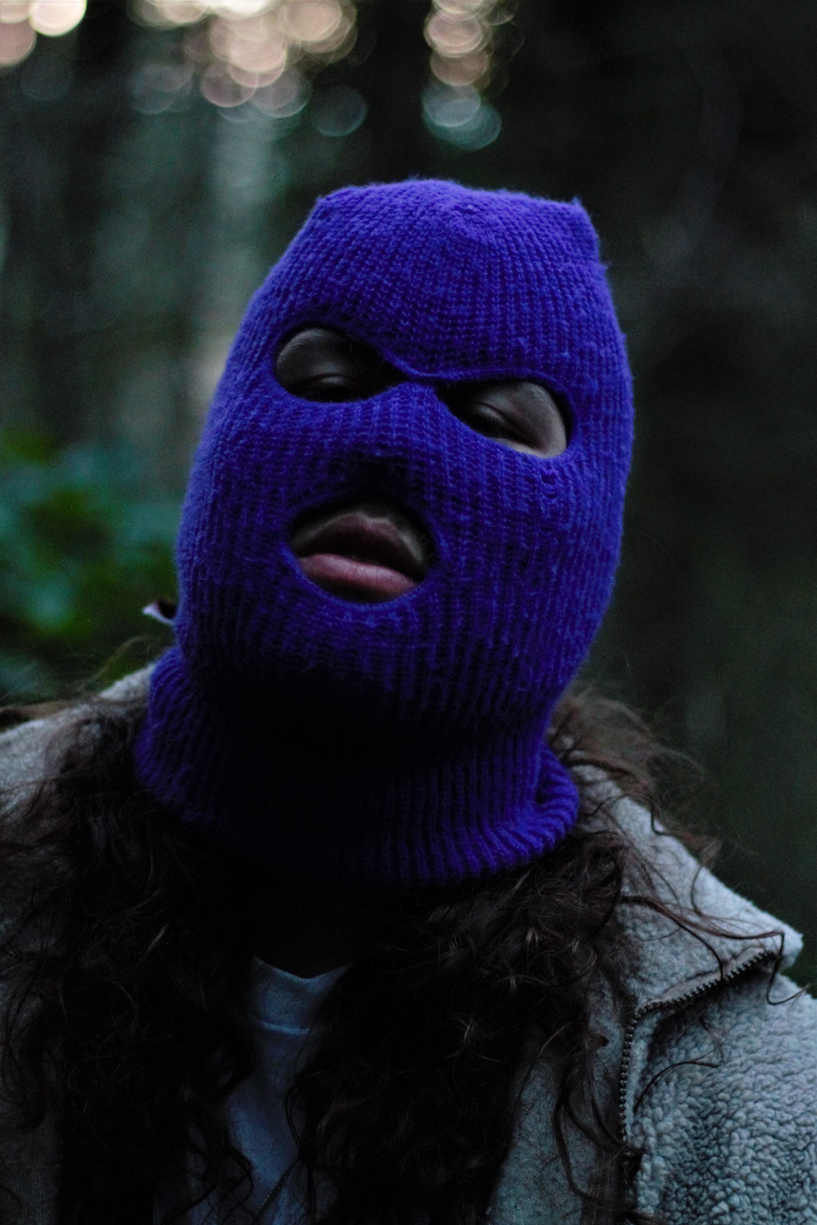ski mask, disguise, focus on foreground, unrecognizable person, 4K, representation, person, winter, clothing, headshot, portrait, mask, hairstyle, balaclava, Phone HD Wallpaper
