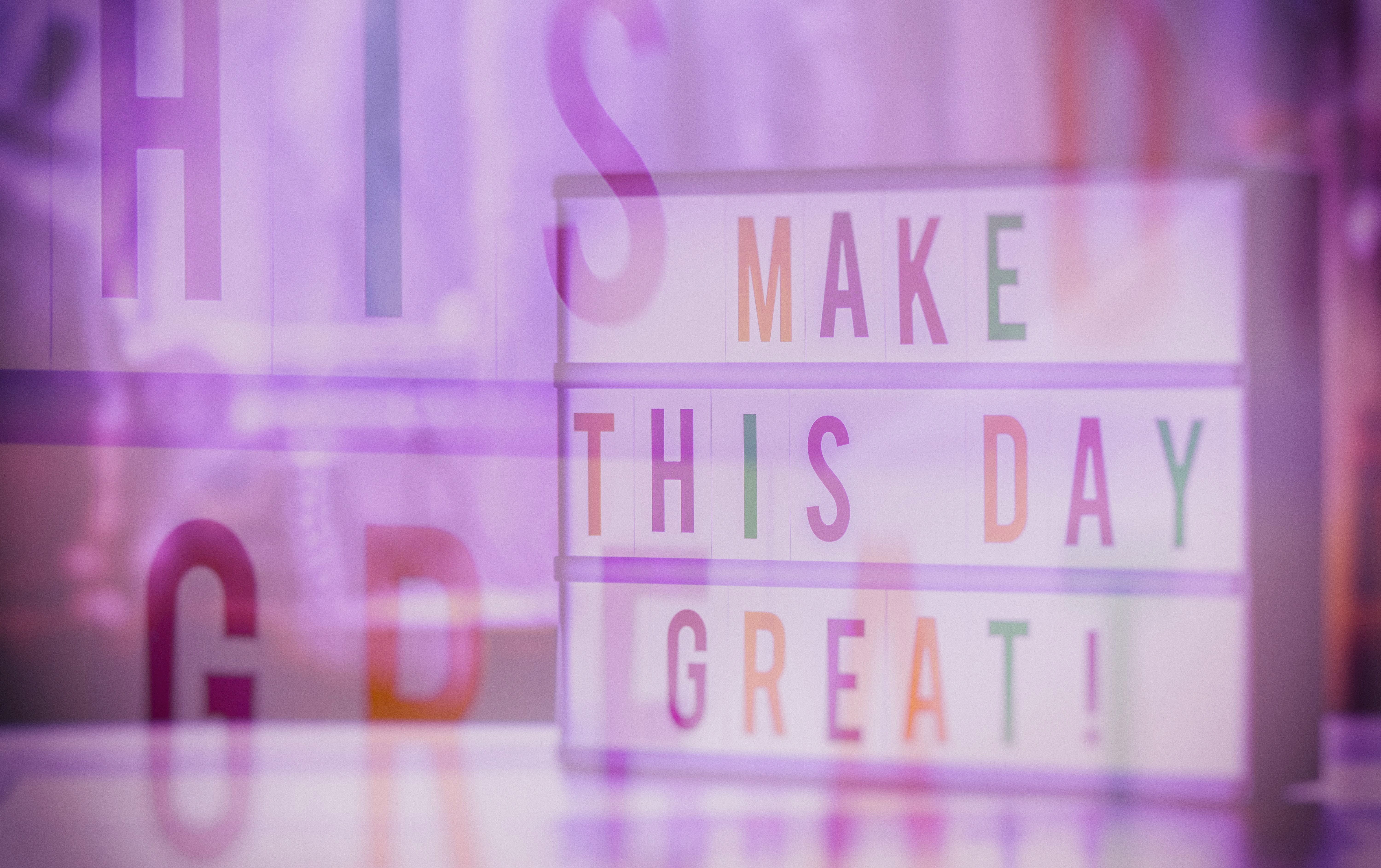 5K, make the day great, strengthen, letterbox, motivation, live, courage, incentive, shelf, arrangement, western script, container, large group of objects, HD Wallpaper