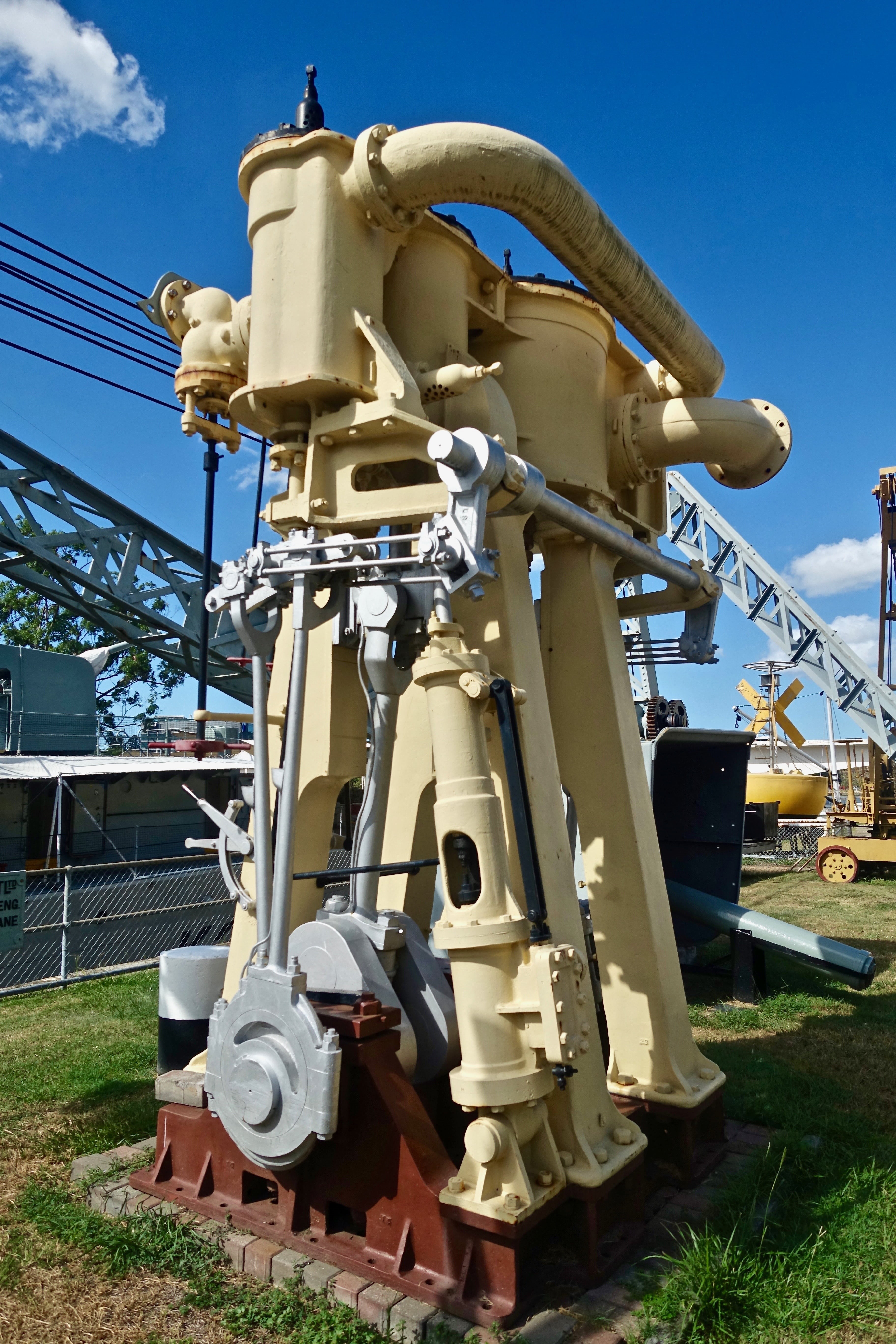 sunlight, motor, grass, equipment, plant, architecture, oil pump, machine, outdoors, low angle view, day, nature, 5K, engineering, power, fuel and power generation, Phone HD Wallpaper
