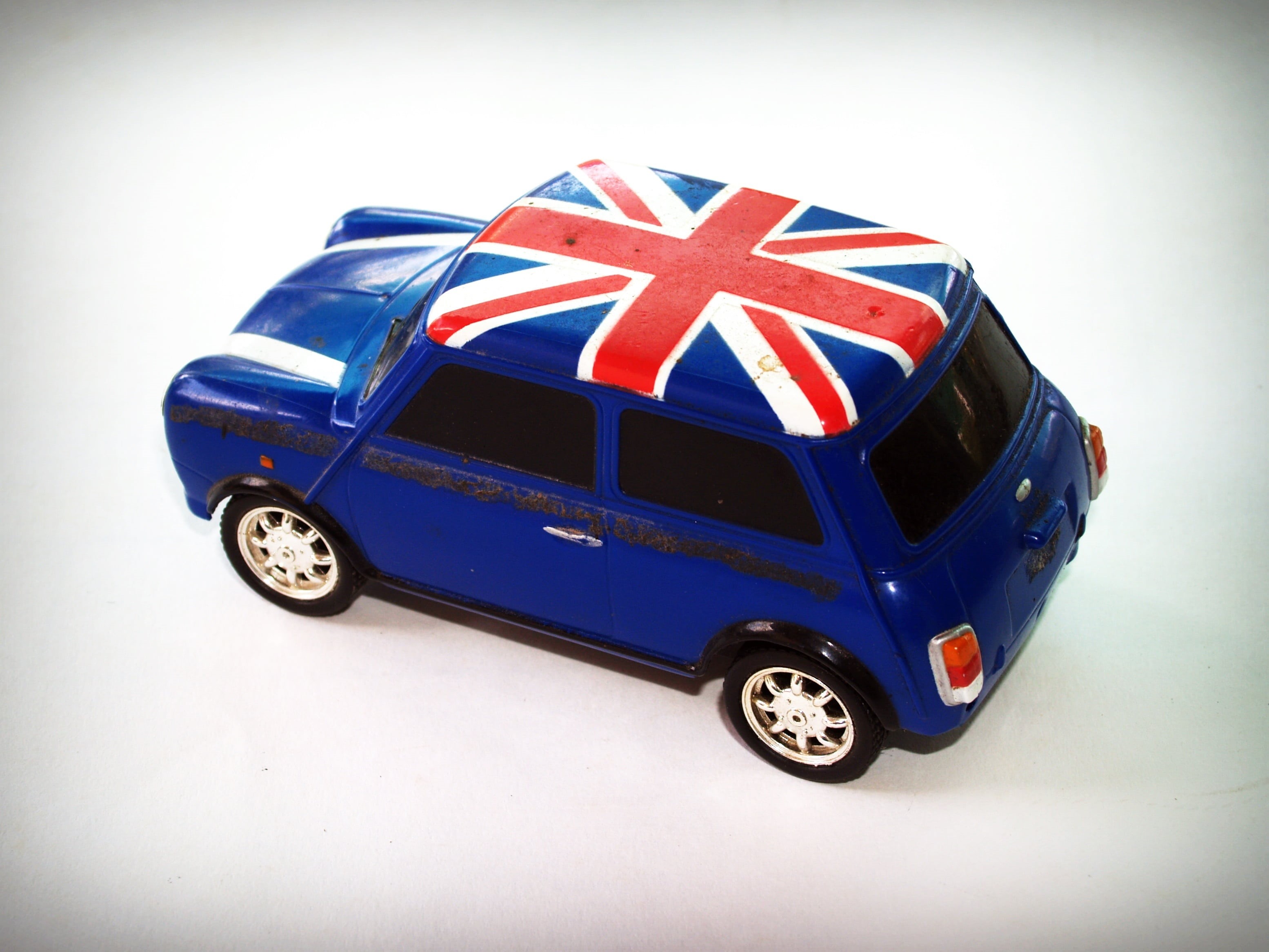 transportation, horizontal, macro, red, toy car, auto, driving, motor vehicle, still life, collection, fiat, sedan, flag, land vehicle, hatchback, studio shot, HD Wallpaper