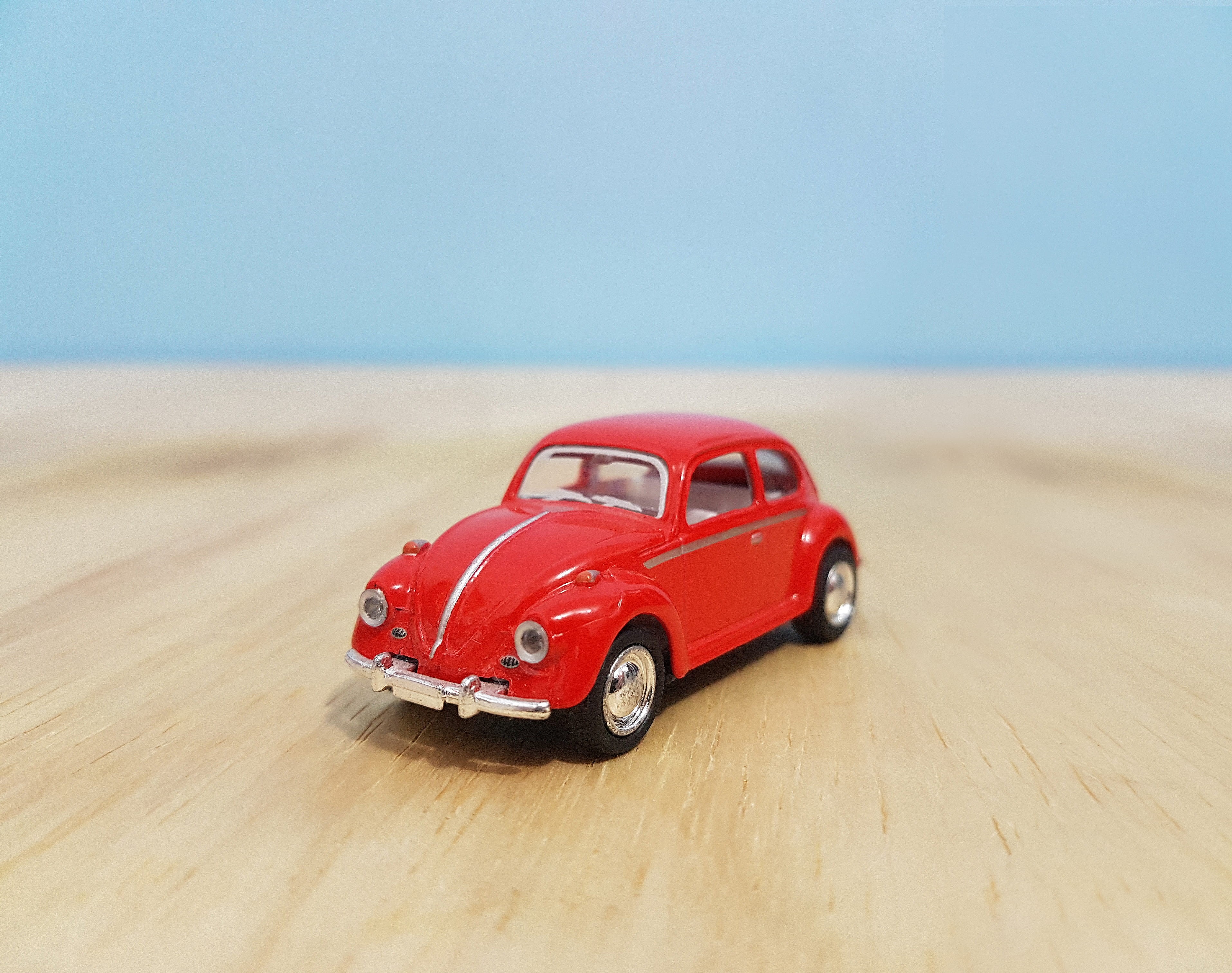 auto, vintage, Volkswagen Beetle, mode of transportation, automotive, single object, miniature, depth, red, vehicle, blue, land vehicle, tire, field, toy, HD Wallpaper