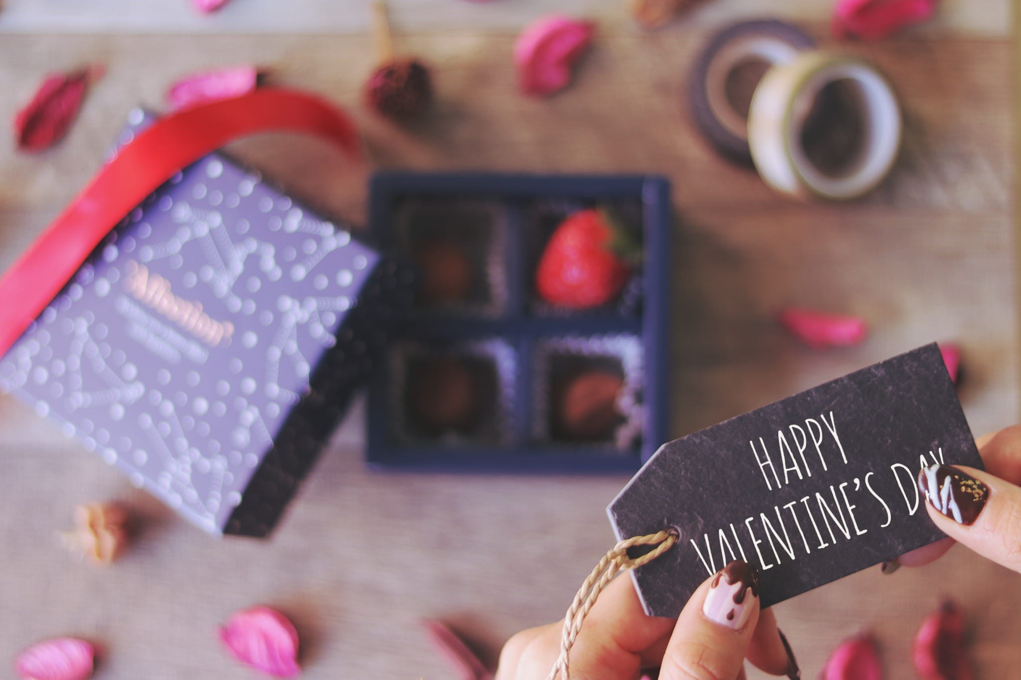 card, decoration, communication, holiday, high angle view, love, day, people, body part, s, person, focus on foreground, red, close-up, food and drink, HD Wallpaper
