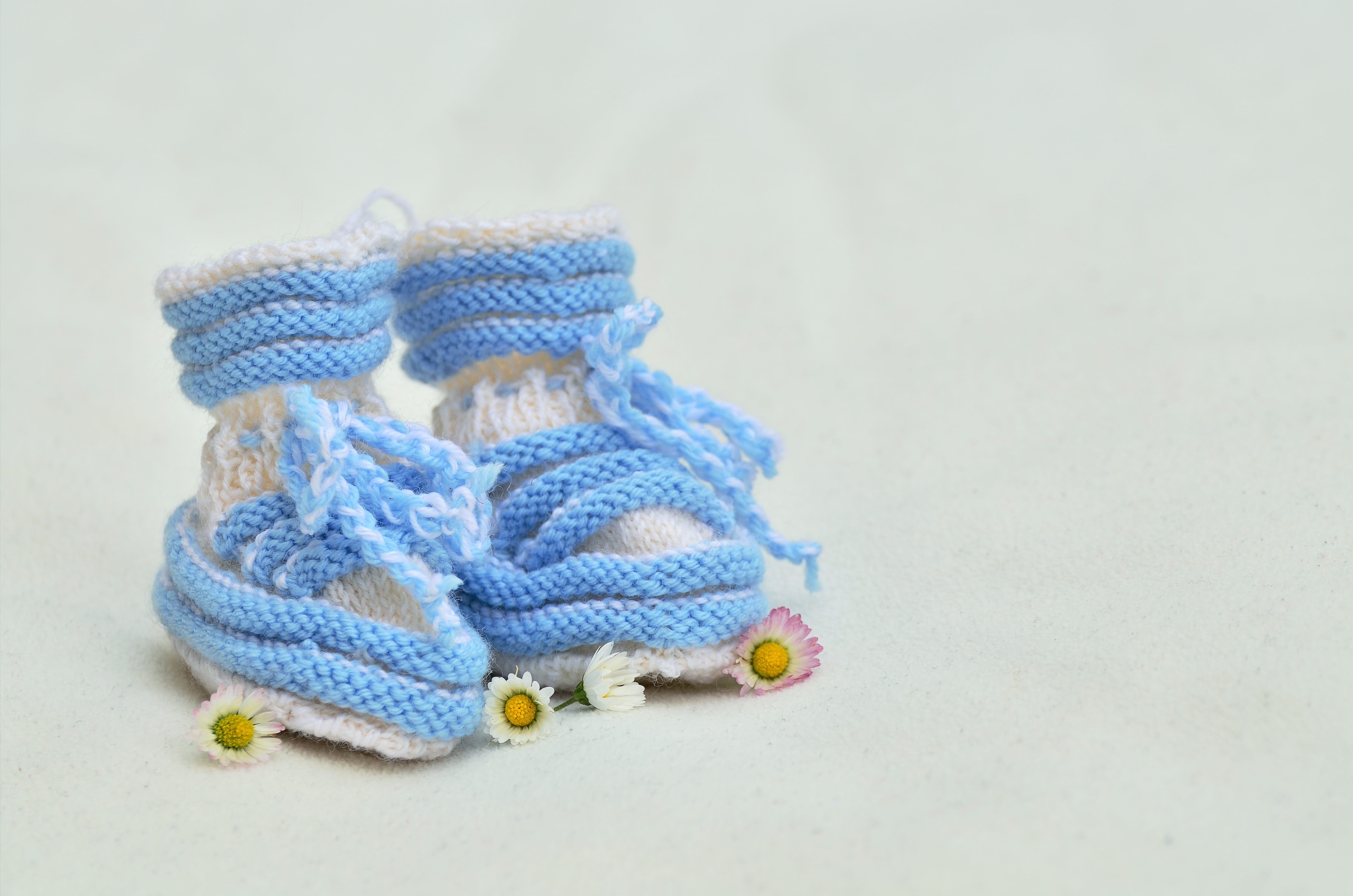 hand labor, white, material, gift, close-up, textile, creativity, childhood, blue, shoes, wool, art and craft, clothing, knitted, copy space, indoors, birth announcement, HD Wallpaper