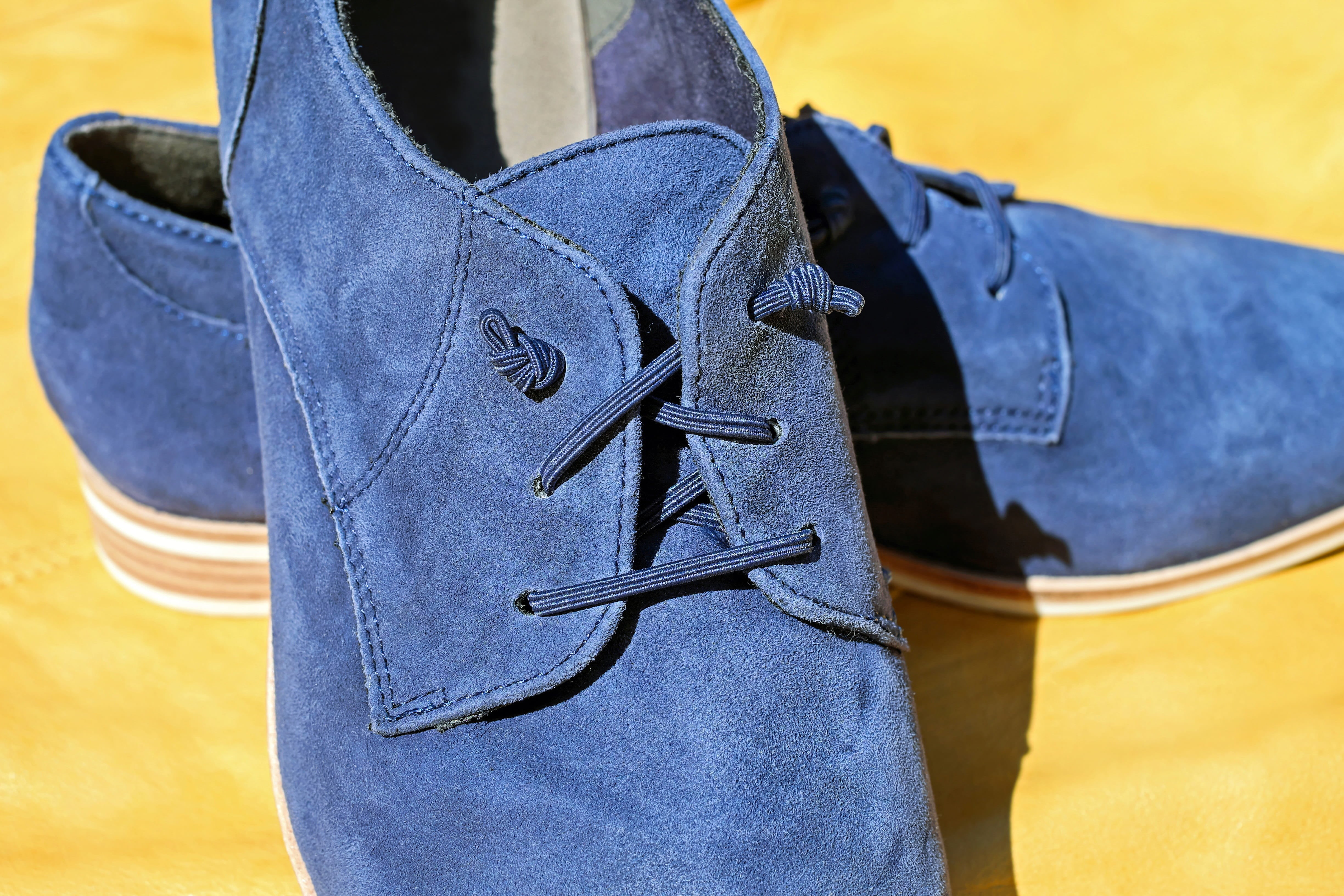 elegance, shoes, bear, shoe, 4K, pretty, suede, clothing, flott, sporty, knot, casual, denim, no people, fashion, modern, casual clothing, shoelaces, day, HD Wallpaper