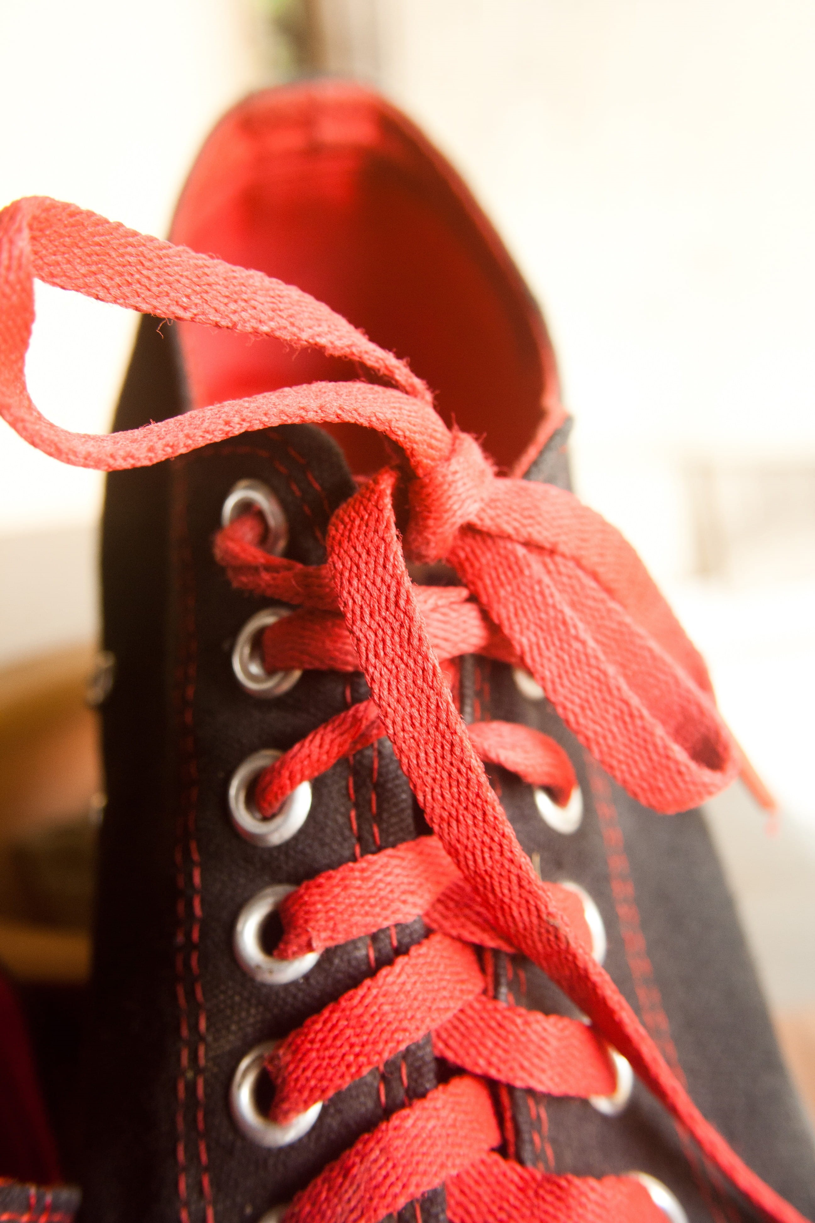 casual, Shoes, pattern, 4K, fashion, foot, red, hanging, allstars, close-up, personal accessory, shoe, black, sneakers, indoors, clothing, Shoelaces, christmas, Phone HD Wallpaper