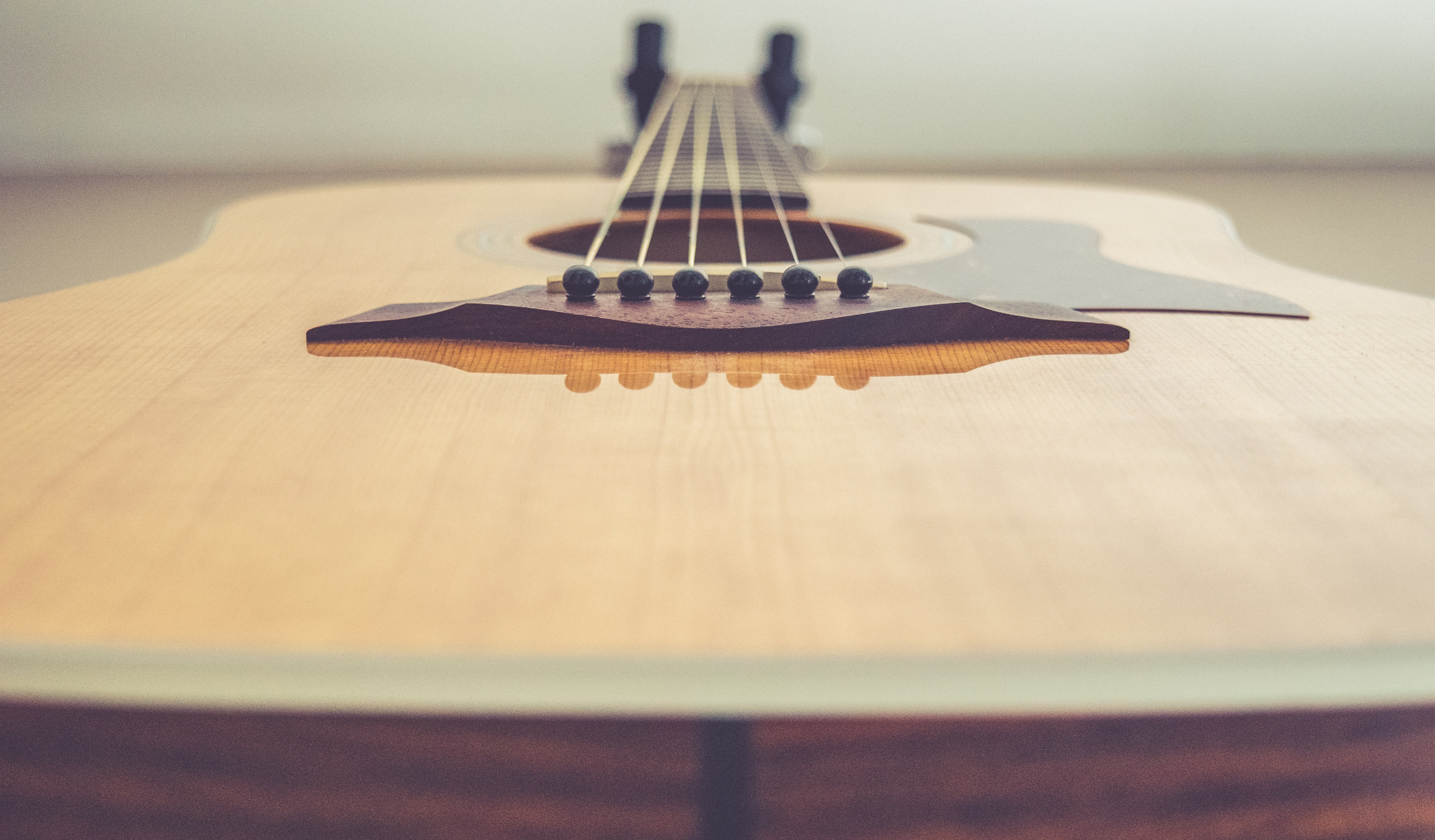 wood - material, string instrument, food, strings, kitchen, dreadnought, photography, music, no people, instrument, shot, arts culture and entertainment, HD Wallpaper