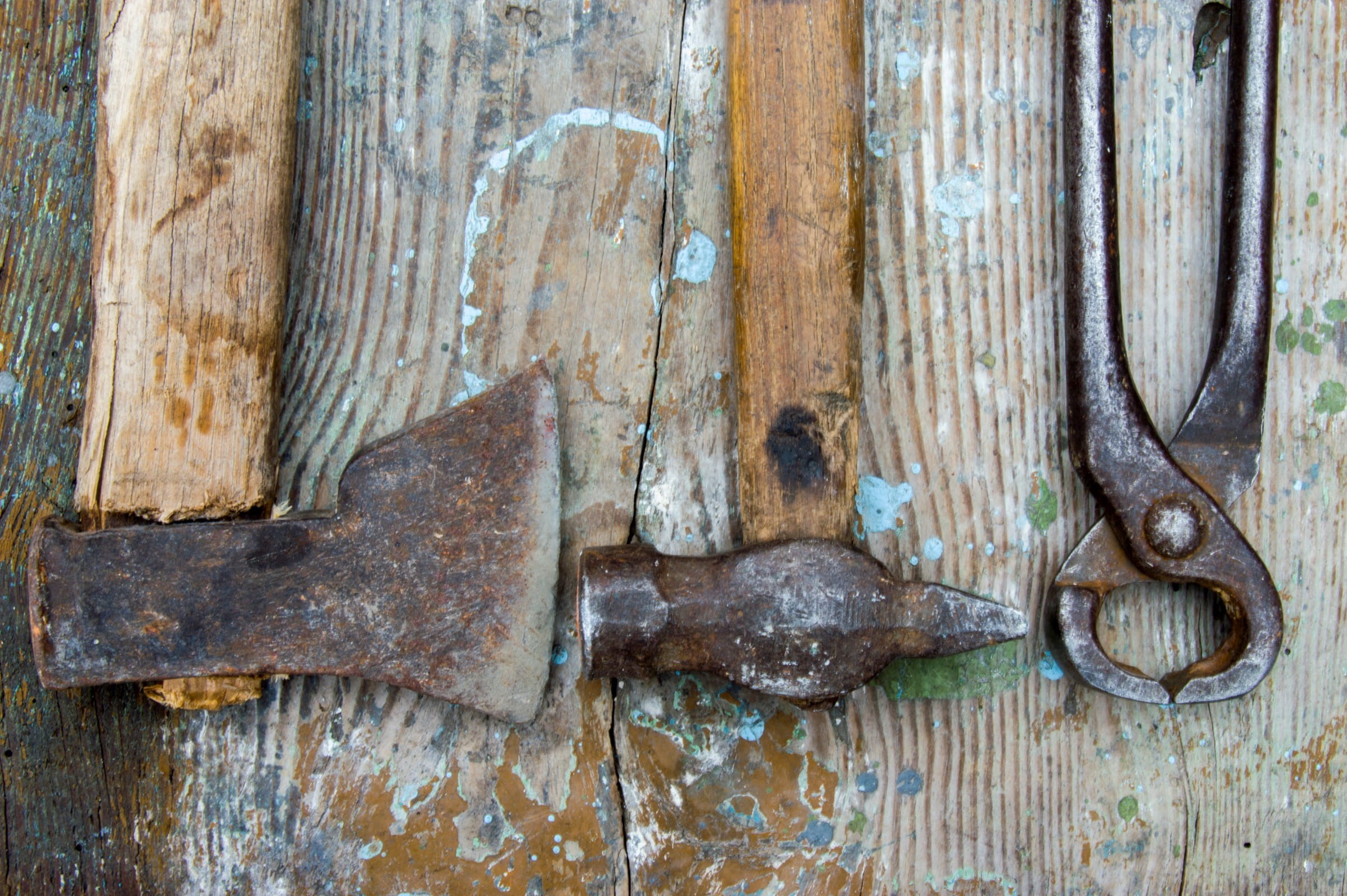 improvement, no people, 1080P, chisel, obsolete, old, entrance, weathered, workshop, background, grain, collection, wood - material, measuring, table, HD Wallpaper