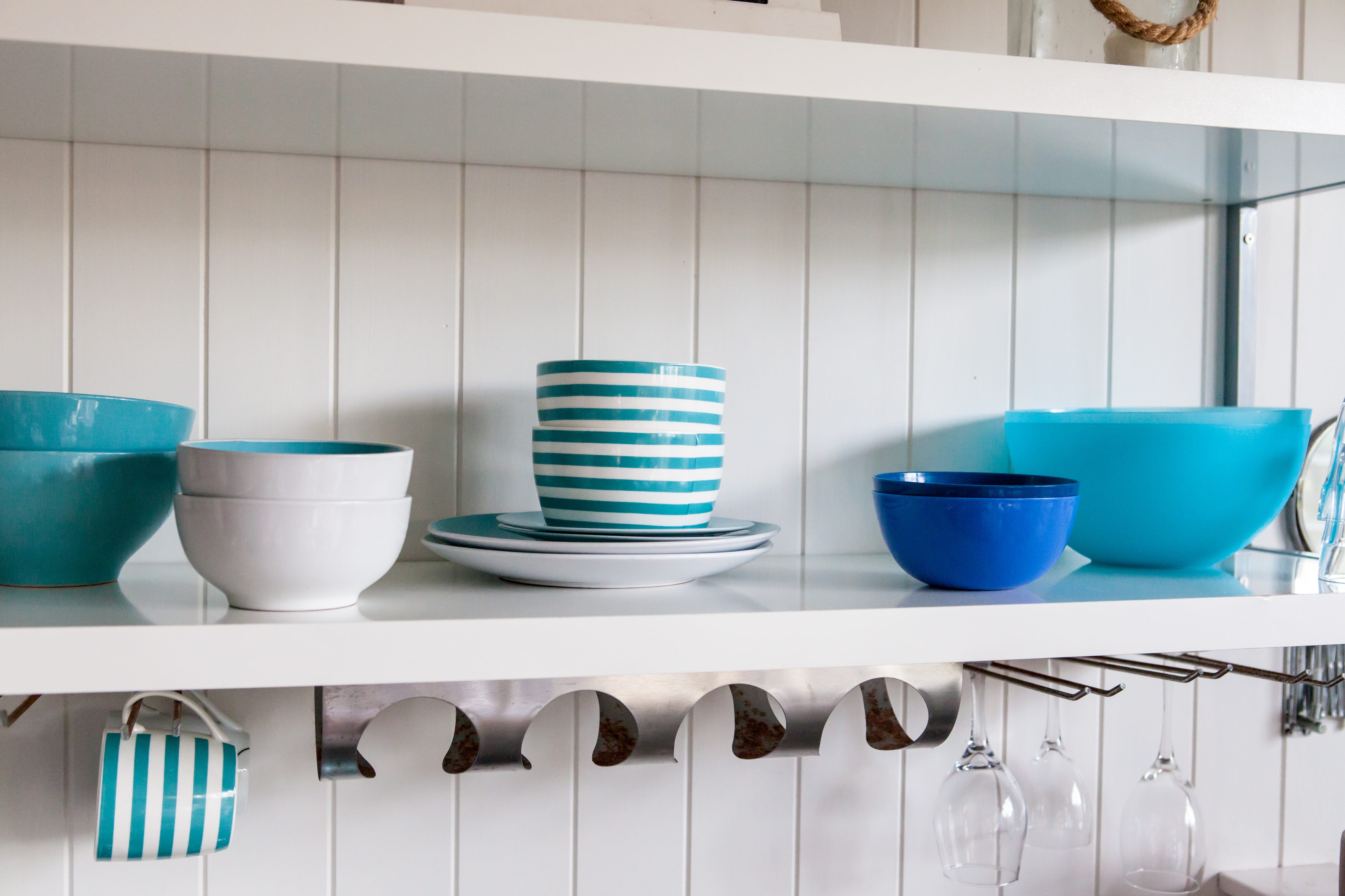 container, domestic kitchen, blue, house, food, assorted, order, pottery, ceramics, coffee cup, group of objects, plate, lamp, kitchen utensil, crockery, HD Wallpaper