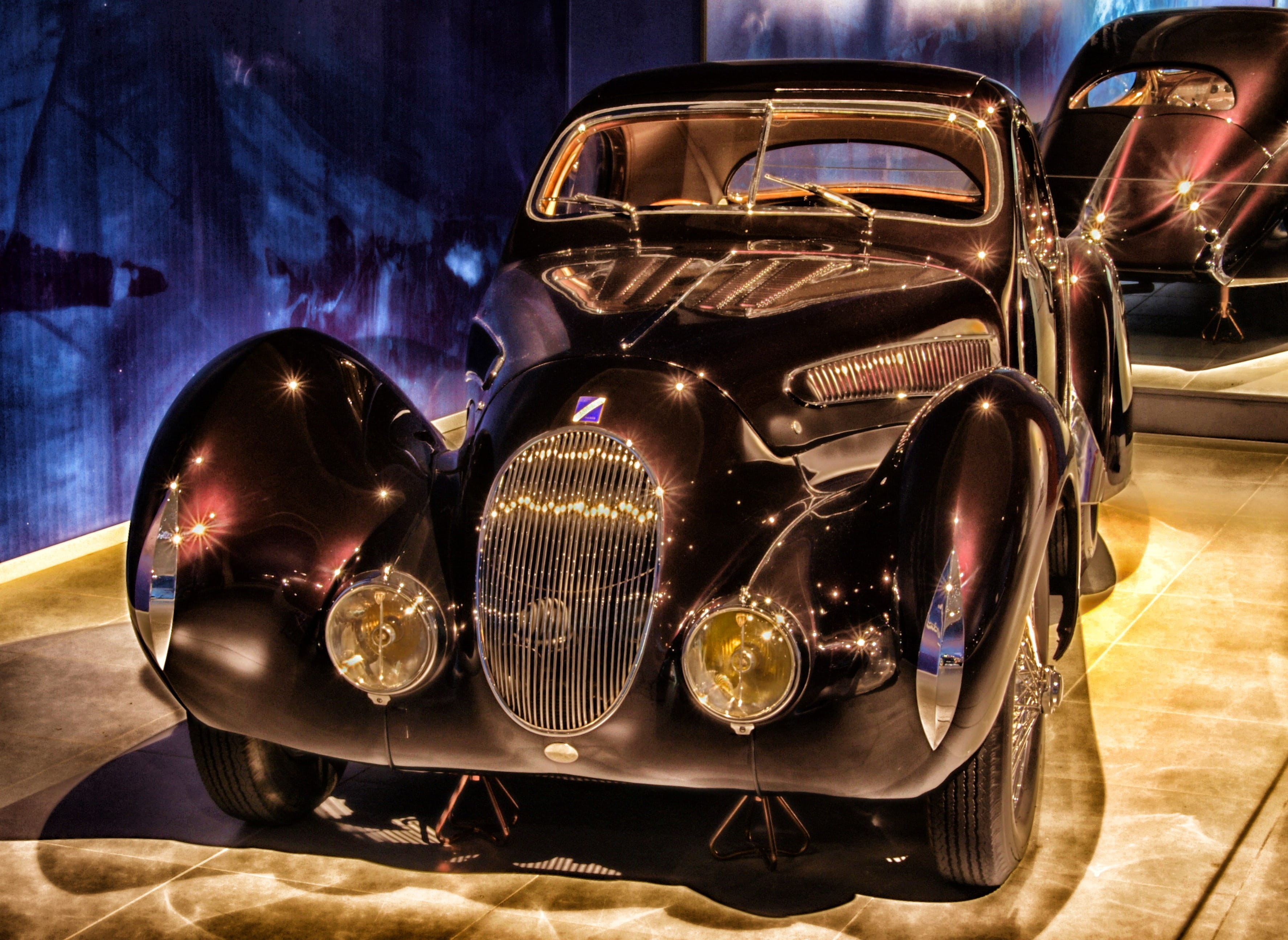 die-cast, close-up, motor vehicle, cast, transportation, luxury, indoors, classic, die, automobile, mode of transportation, 2K, helmet, old-fashioned, HD Wallpaper