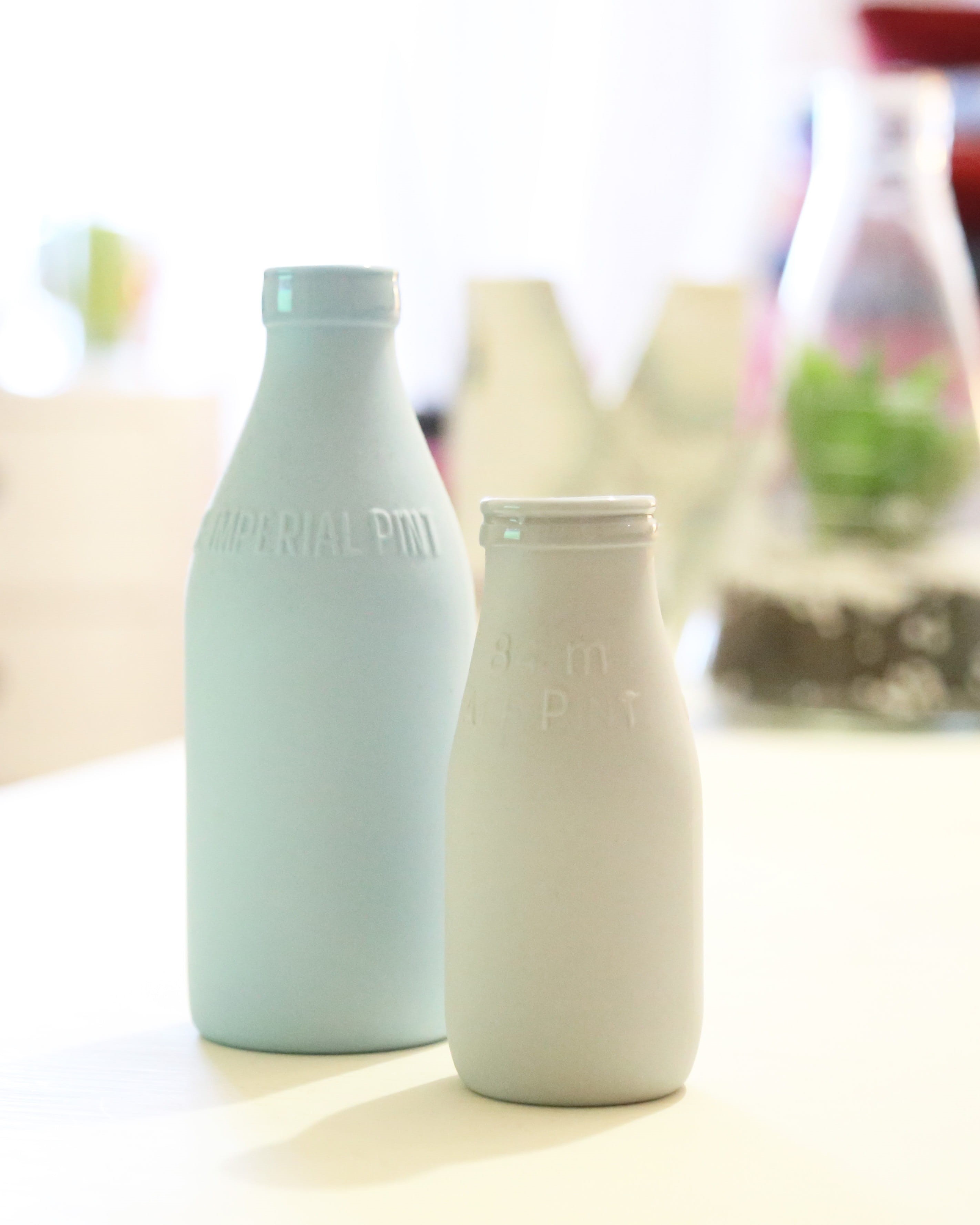 blog, indoors, natural, milk, container, no people, nutrition, healthy, blue, wellbeing, old, pitcher - jug, table, eating, food and drink, diet, fresh, Phone HD Wallpaper