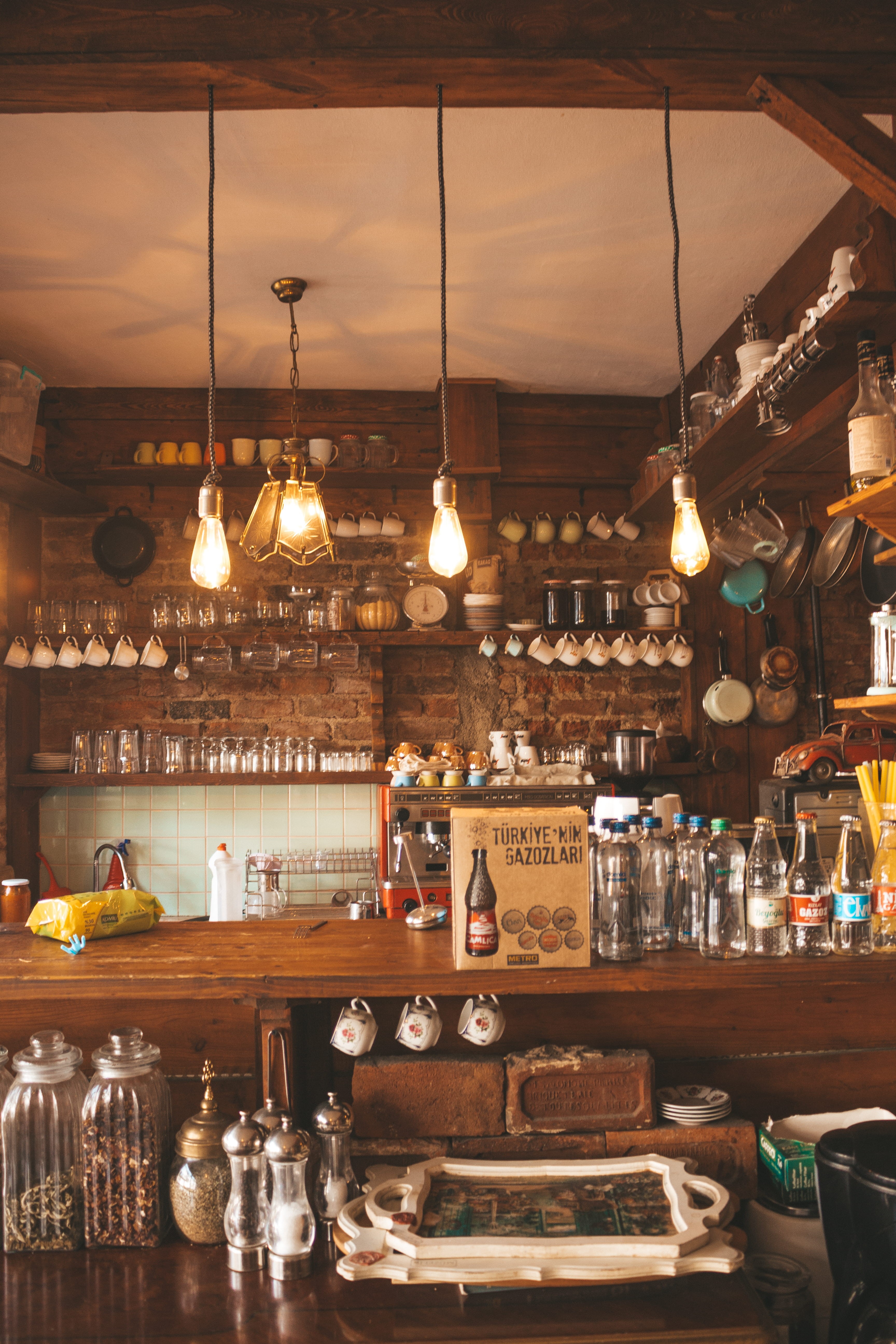 inside, night, light, drink, pendant, bar - drink establishment, stock, 5K, seat, pub, liquor, hanging, indoors, lighting equipment, lamps, furniture, Phone HD Wallpaper