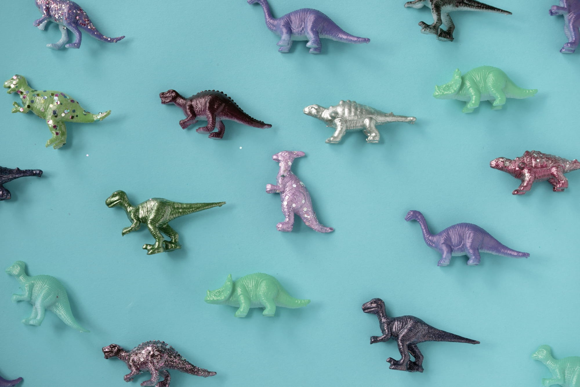 figurine, colored background, art and craft, indoors, water, representation, dinosaur, object, 1080P, assorted, animal representation, underwater, HD Wallpaper