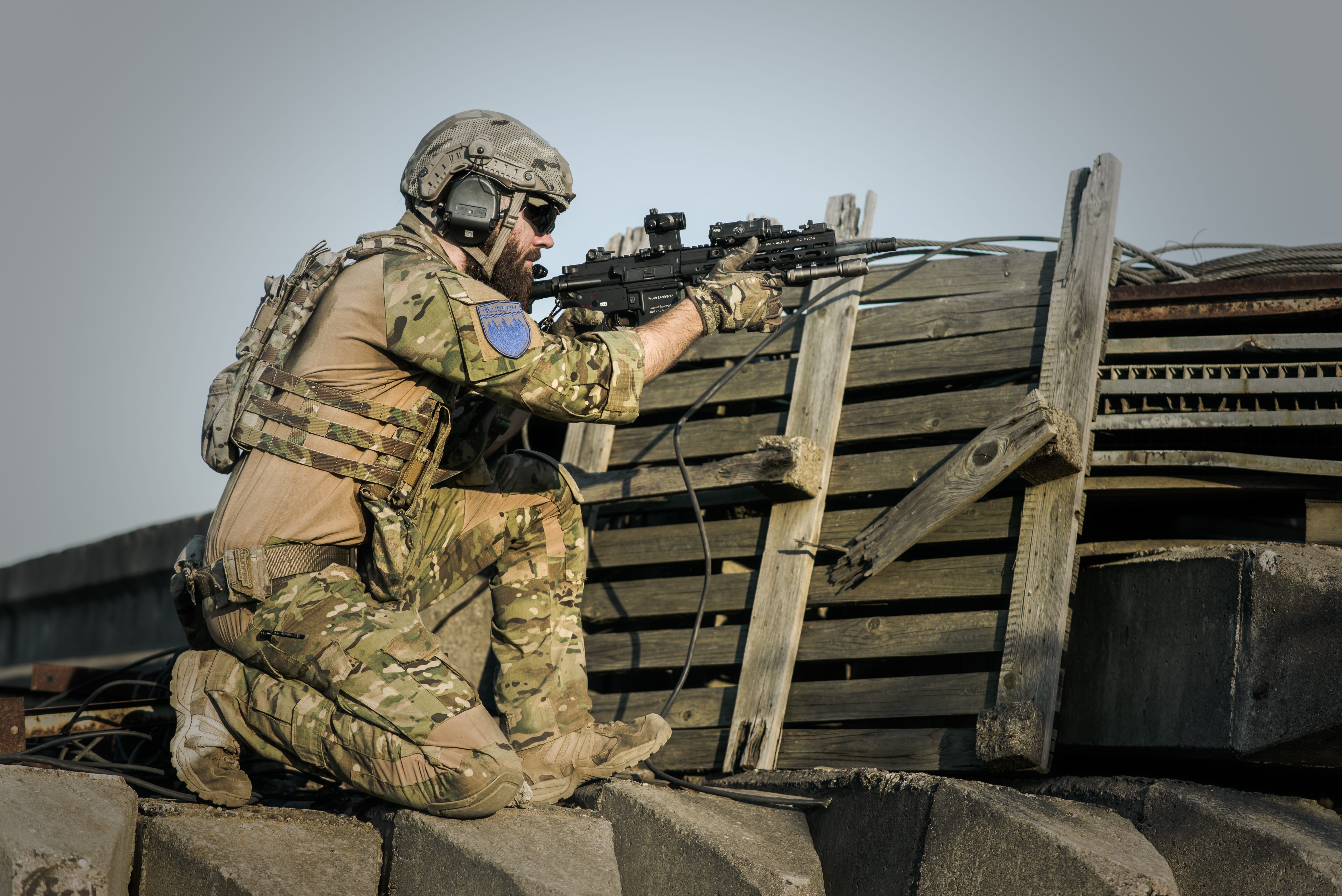 nature, attack, sport, man, people, black, security, killer, team, uniform, men, smoke, sand, police, swat, gun, 5K, holding, adventure travel, camouflage clothing, HD Wallpaper