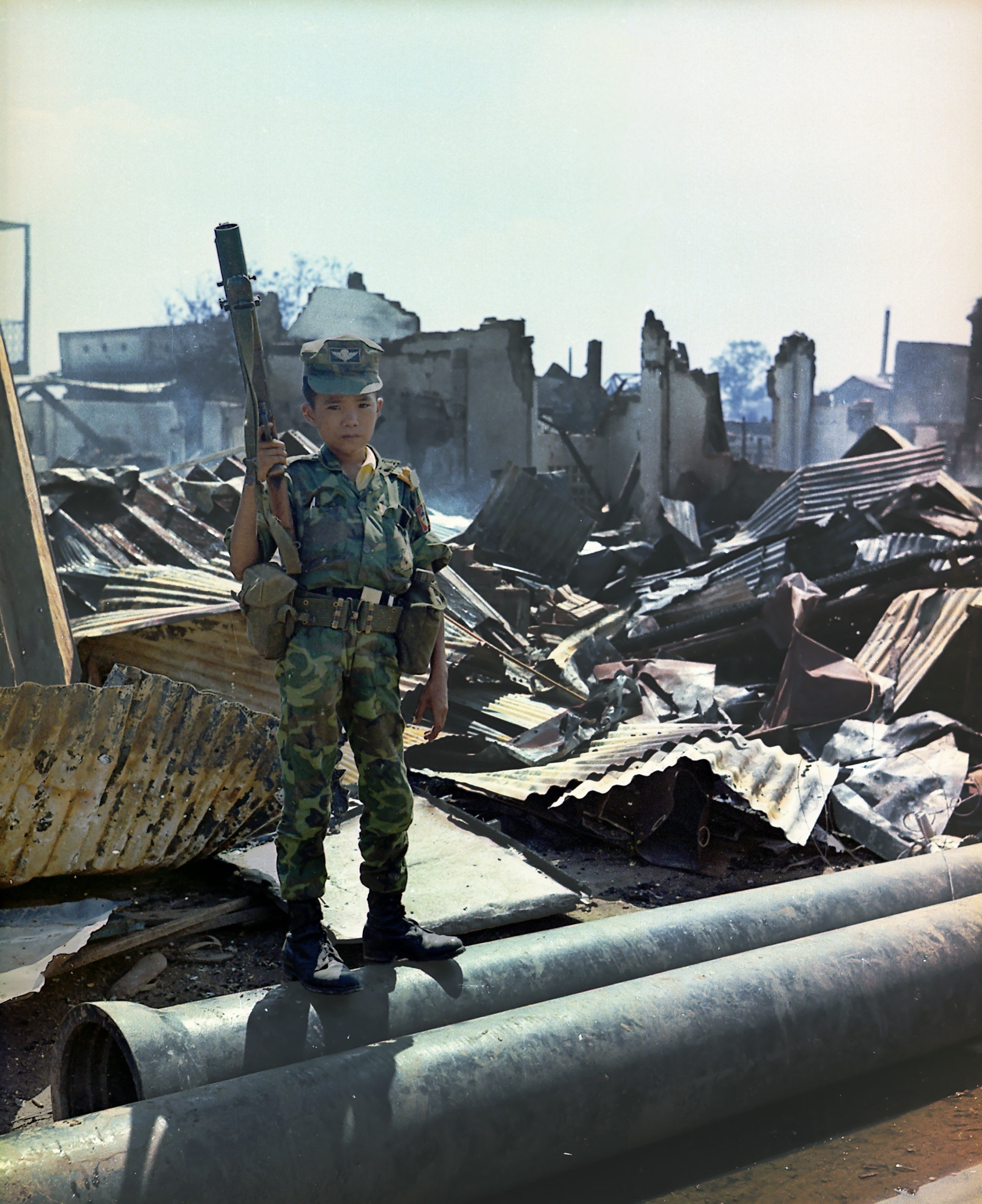 only, viet nam, battleground, clear sky, weapon, building, rubble, one person, cap, soldier, trooper, army soldier, kid, grenade launcher, government, 12 years, Phone HD Wallpaper