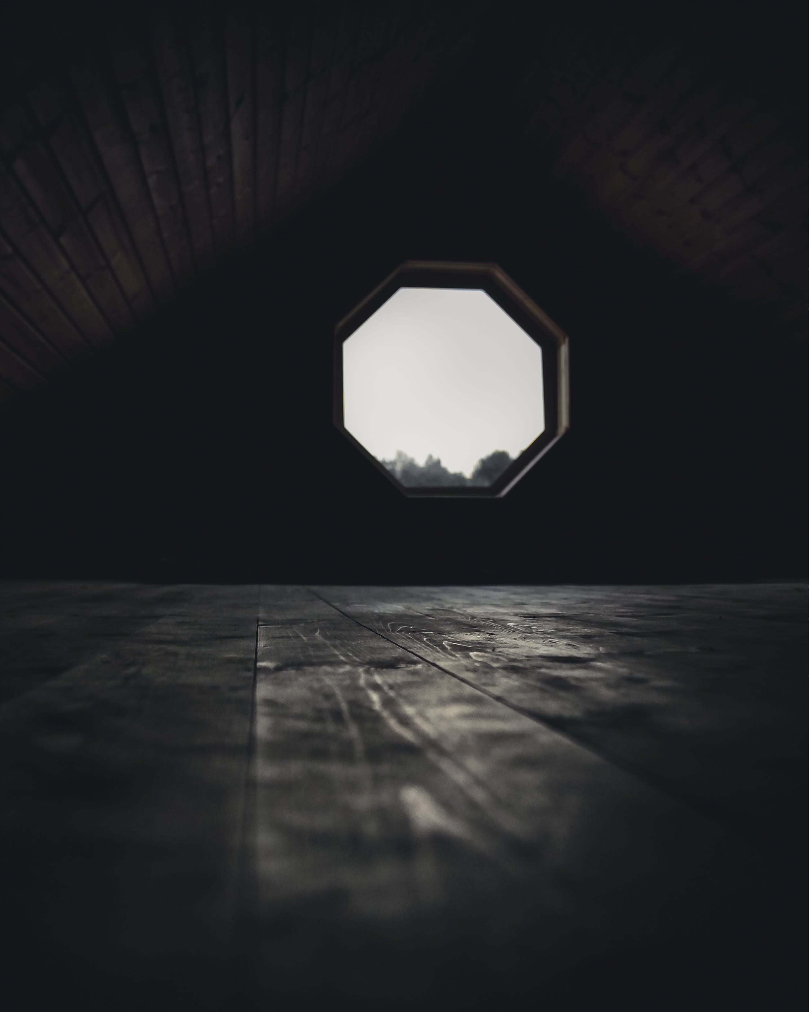 domestic Room, empty, wall - Building Feature, wooden floor, Пустота, flooring, architecture, no People, 2K, wood - Material, geometrical shape, light - Natural Phenomenon, Phone HD Wallpaper