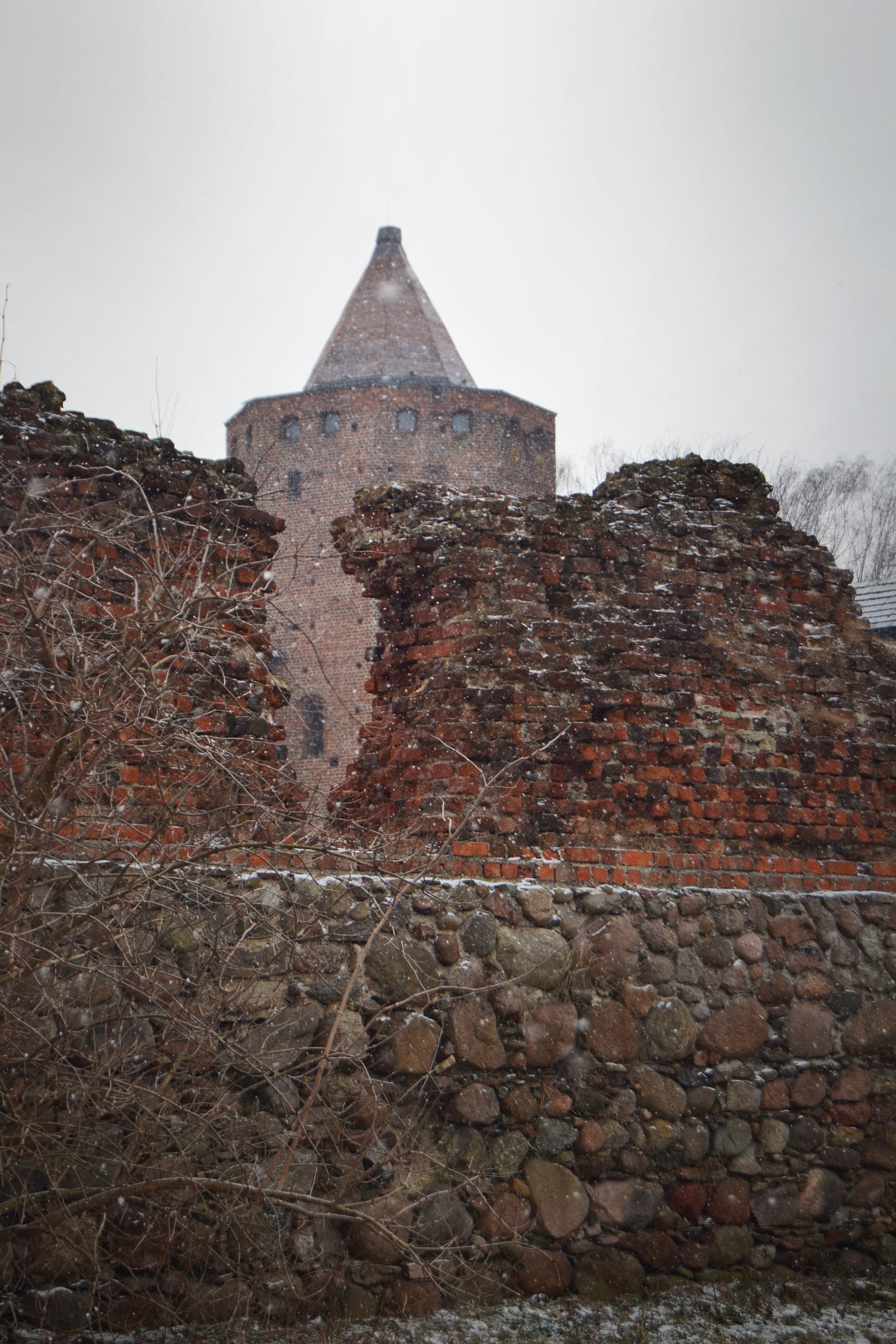 dilapidation, mazowia, winter, travel, sky, 4K, building, poland, castle of the dukes of mazovia, rawa, built structure, surrounding wall, ancient history, Phone HD Wallpaper